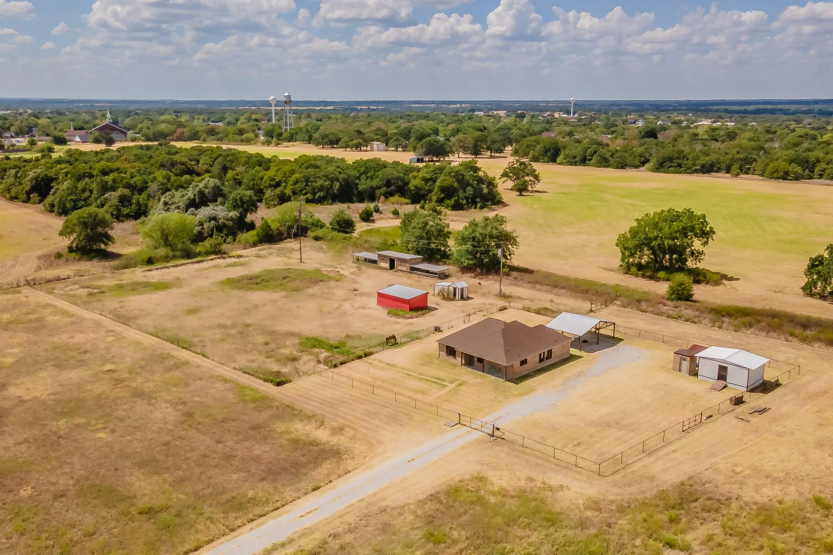 Single Family Residence For Sale in Wise County , 4798 County Road 2690, Alvord, Texas 76225, 3 Bedroom, 2 Bathroom, Garage spaces, 1,338 Sqft, built in 2014, mls#21385267, Real Estate Agent in Alvord, Homes For Sale in Wise county, Homes For Sale in Alvord, Realtor in Alvord Texas, Real Estate Brokerage Independent Realty Texas, Luminita Cordes Realtor