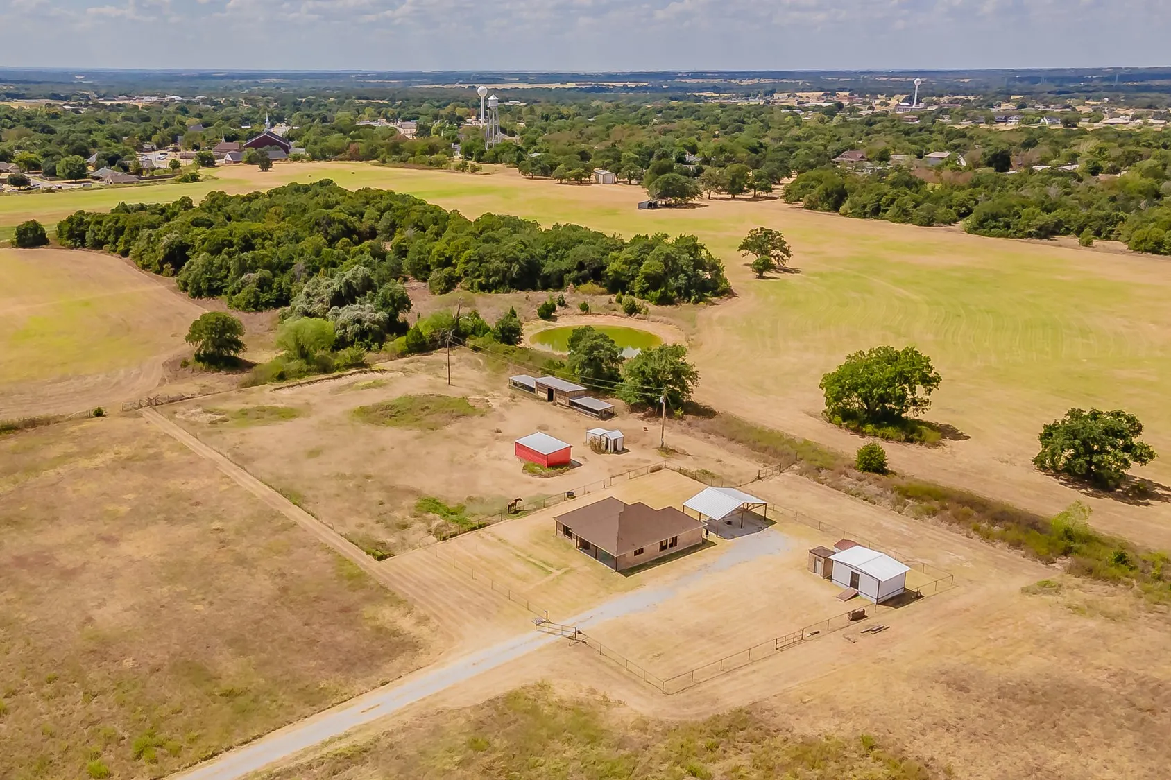 Single Family Residence For Sale in Wise County , 4798 County Road 2690, Alvord, Texas 76225, 3 Bedroom, 2 Bathroom, Garage spaces, 1,338 Sqft, built in 2014, mls#21385267, Real Estate Agent in Alvord, Homes For Sale in Wise county, Homes For Sale in Alvord, Realtor in Alvord Texas, Real Estate Brokerage Independent Realty Texas, Luminita Cordes Realtor