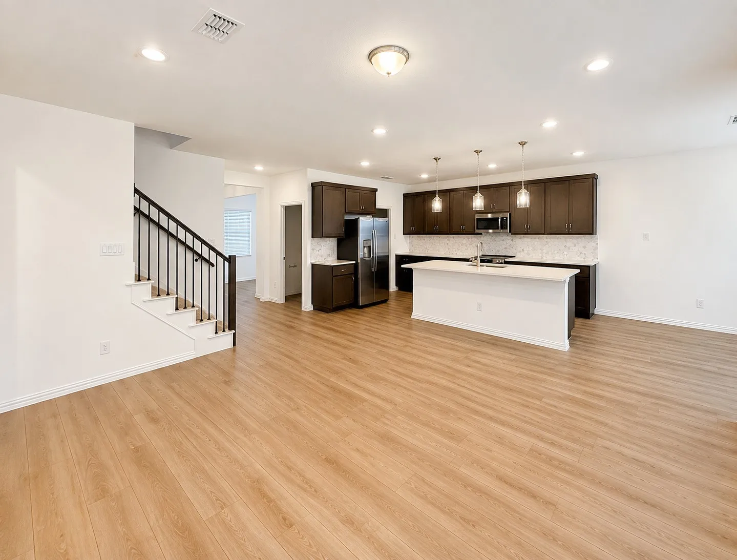 Single Family Residence For Rent in Collin County , 715 Roanoke Drive, Princeton, Texas 75407, 4 Bedroom, 4 Bathroom, 2 Garage spaces, 2,600 Sqft, built in 2025, mls#21385287, Real Estate Agent in Princeton, Homes For Rent in Collin county, Homes For Rent in Princeton, Realtor in Princeton Texas, Real Estate Brokerage Independent Realty Texas, Luminita Cordes Realtor