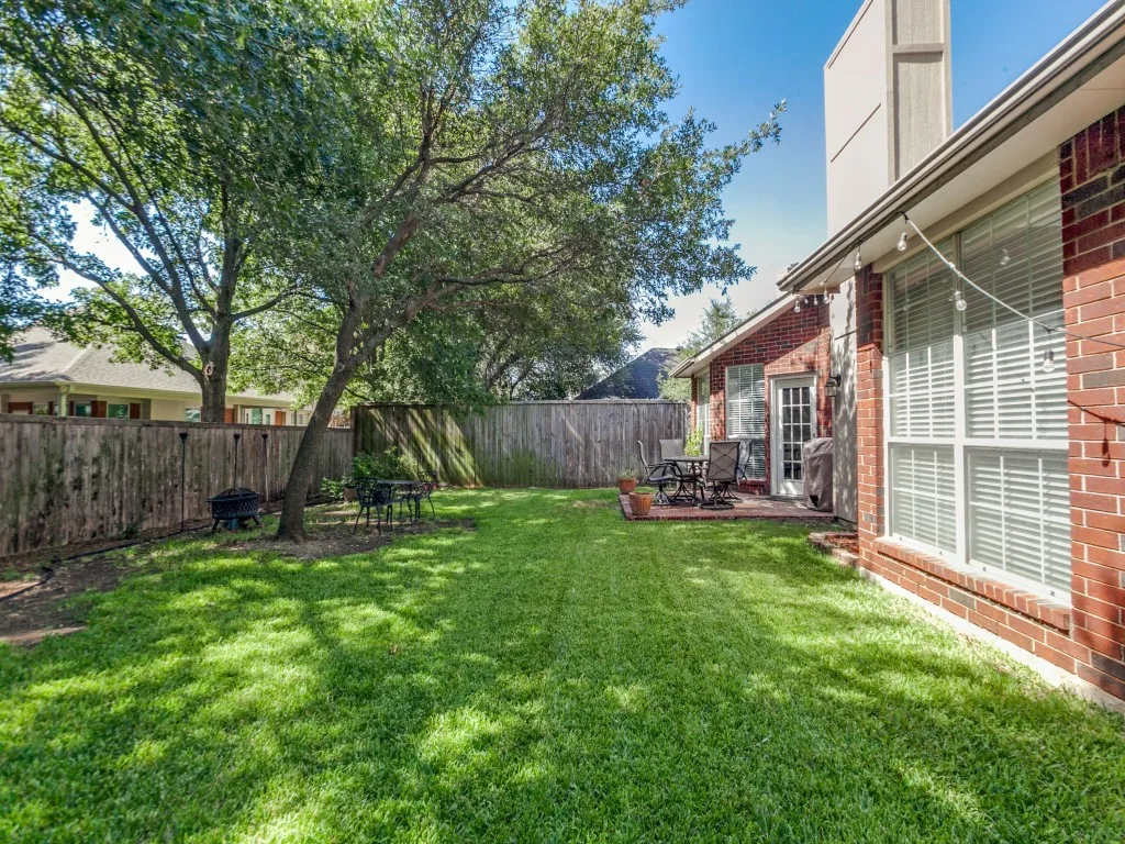 Single Family Residence For Rent in Dallas County , 3896 Weller Run Court, Addison, Texas 75001, 3 Bedroom, 2 Bathroom, 2 Garage spaces, 1,903 Sqft, built in 1992, mls#21385288, Real Estate Agent in Addison, Homes For Rent in Dallas county, Homes For Rent in Addison, Realtor in Addison Texas, Real Estate Brokerage Independent Realty Texas, Luminita Cordes Realtor