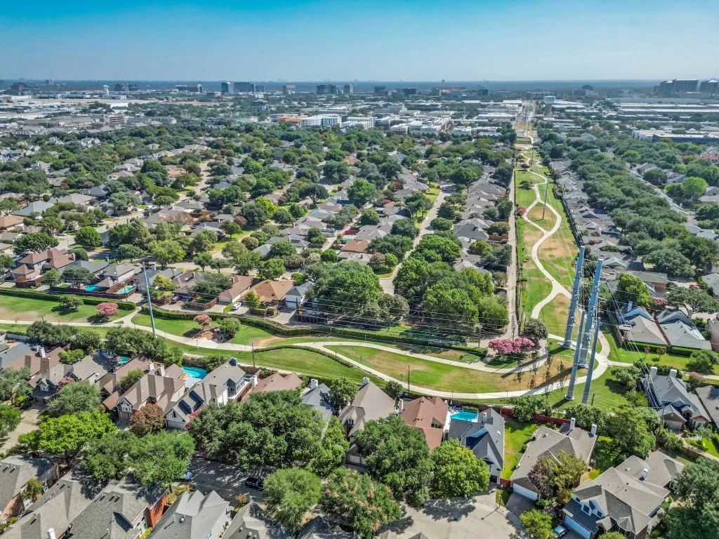 Walking trails nearby