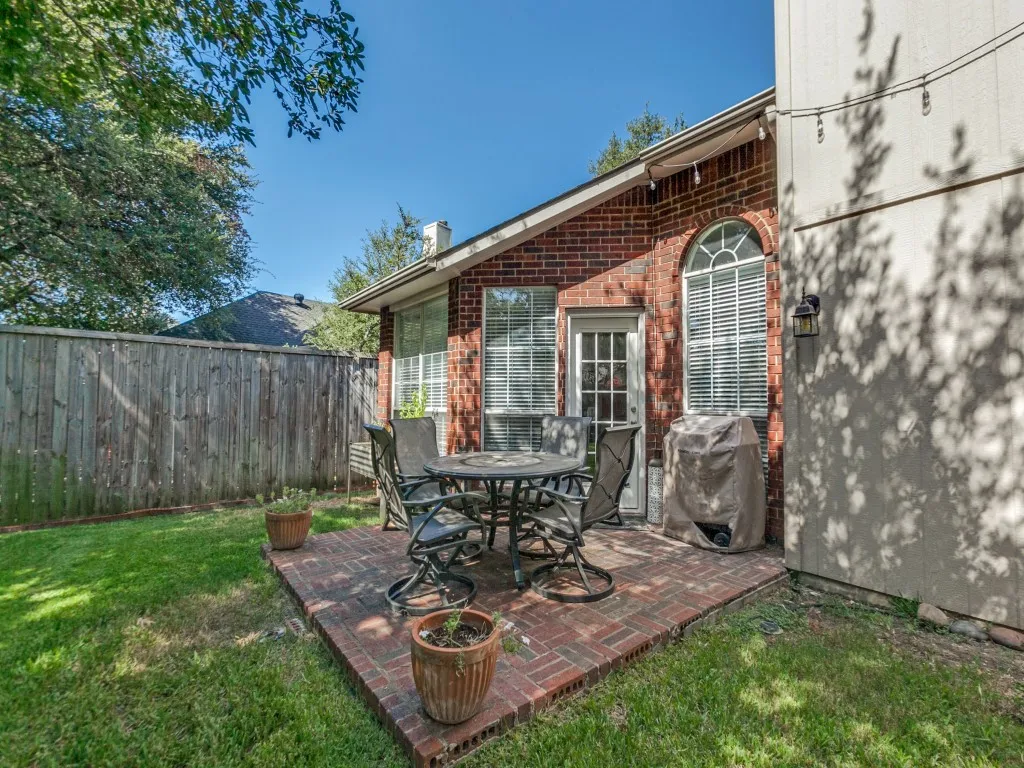 Single Family Residence For Rent in Dallas County , 3896 Weller Run Court, Addison, Texas 75001, 3 Bedroom, 2 Bathroom, 2 Garage spaces, 1,903 Sqft, built in 1992, mls#21385288, Real Estate Agent in Addison, Homes For Rent in Dallas county, Homes For Rent in Addison, Realtor in Addison Texas, Real Estate Brokerage Independent Realty Texas, Luminita Cordes Realtor