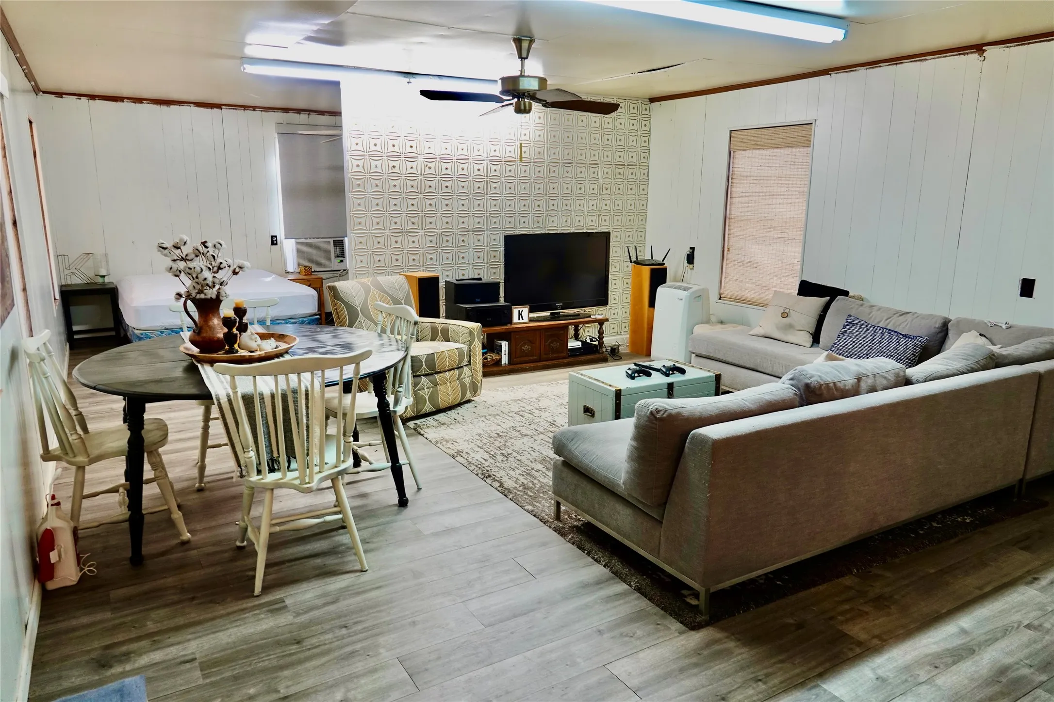 Single Family Residence For Sale in Mills County , 588 County Road 430, Goldthwaite, Texas 76844, 1 Bedroom, 1 Bathroom, Garage spaces, 720 Sqft, built in 1980, mls#21385291, Real Estate Agent in Goldthwaite, Homes For Sale in Mills county, Homes For Sale in Goldthwaite, Realtor in Goldthwaite Texas, Real Estate Brokerage Independent Realty Texas, Luminita Cordes Realtor