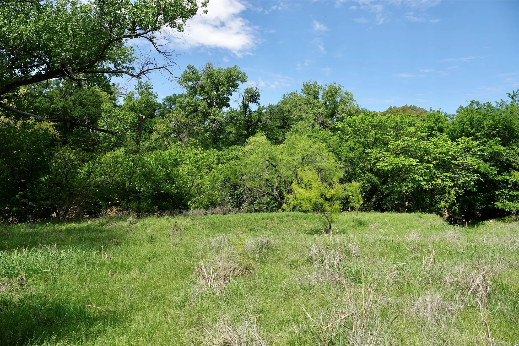 Single Family Residence For Sale in Mills County , 588 County Road 430, Goldthwaite, Texas 76844, 1 Bedroom, 1 Bathroom, Garage spaces, 720 Sqft, built in 1980, mls#21385291, Real Estate Agent in Goldthwaite, Homes For Sale in Mills county, Homes For Sale in Goldthwaite, Realtor in Goldthwaite Texas, Real Estate Brokerage Independent Realty Texas, Luminita Cordes Realtor