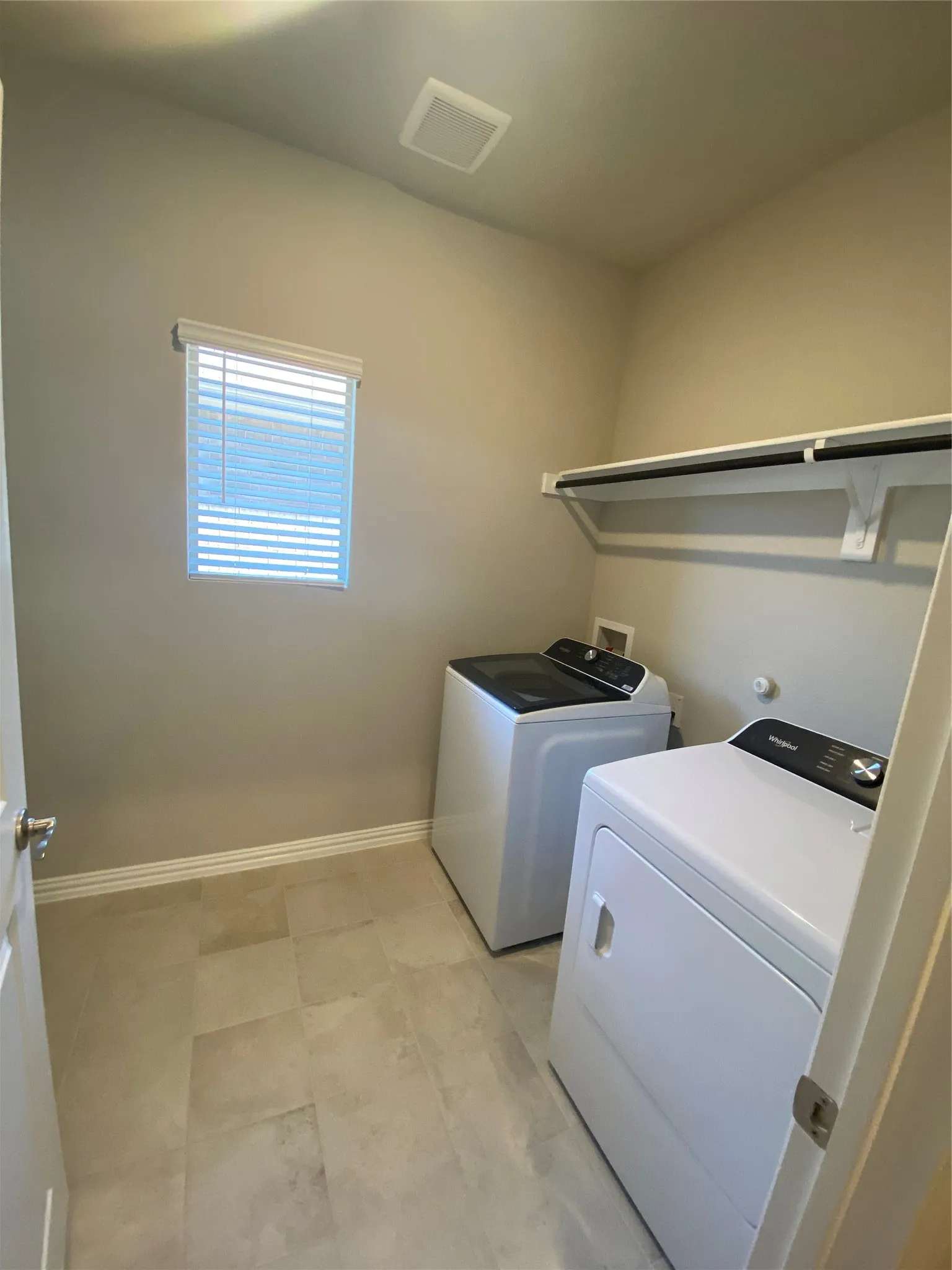 Single Family Residence For Rent in Dallas County , 2129 Mustang Way, Seagoville, Texas 75159, 4 Bedroom, 4 Bathroom, 2 Garage spaces, 3,082 Sqft, built in 2025, mls#21385297, Real Estate Agent in Seagoville, Homes For Rent in Dallas county, Homes For Rent in Seagoville, Realtor in Seagoville Texas, Real Estate Brokerage Independent Realty Texas, Luminita Cordes Realtor