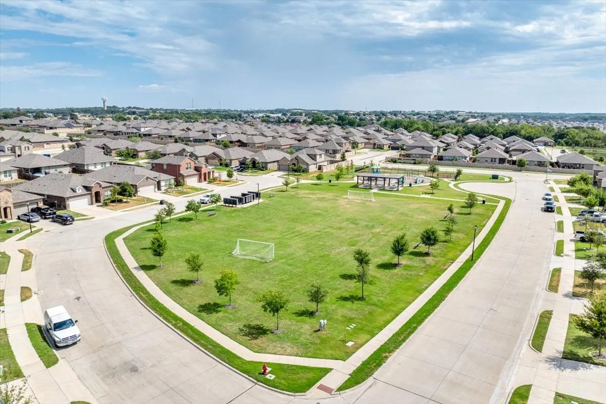 Neighborhood Green space