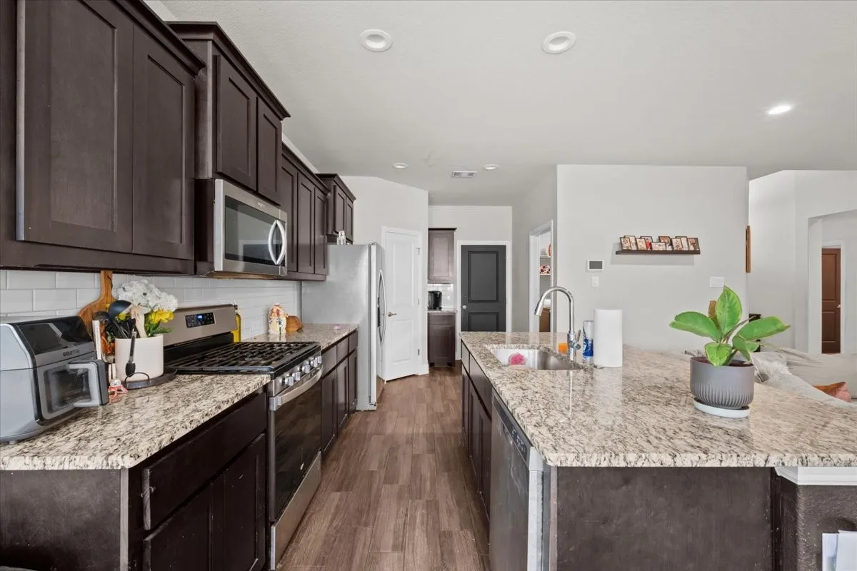 Single Family Residence For Sale in Parker County , 2424 O Conner Ranch Drive, Weatherford, Texas 76087, 4 Bedroom, 2 Bathroom, 2 Garage spaces, 1,797 Sqft, built in 2021, mls#21374357, Real Estate Agent in Weatherford, Homes For Sale in Parker county, Homes For Sale in Weatherford, Realtor in Weatherford Texas, Real Estate Brokerage Independent Realty Texas, Luminita Cordes Realtor