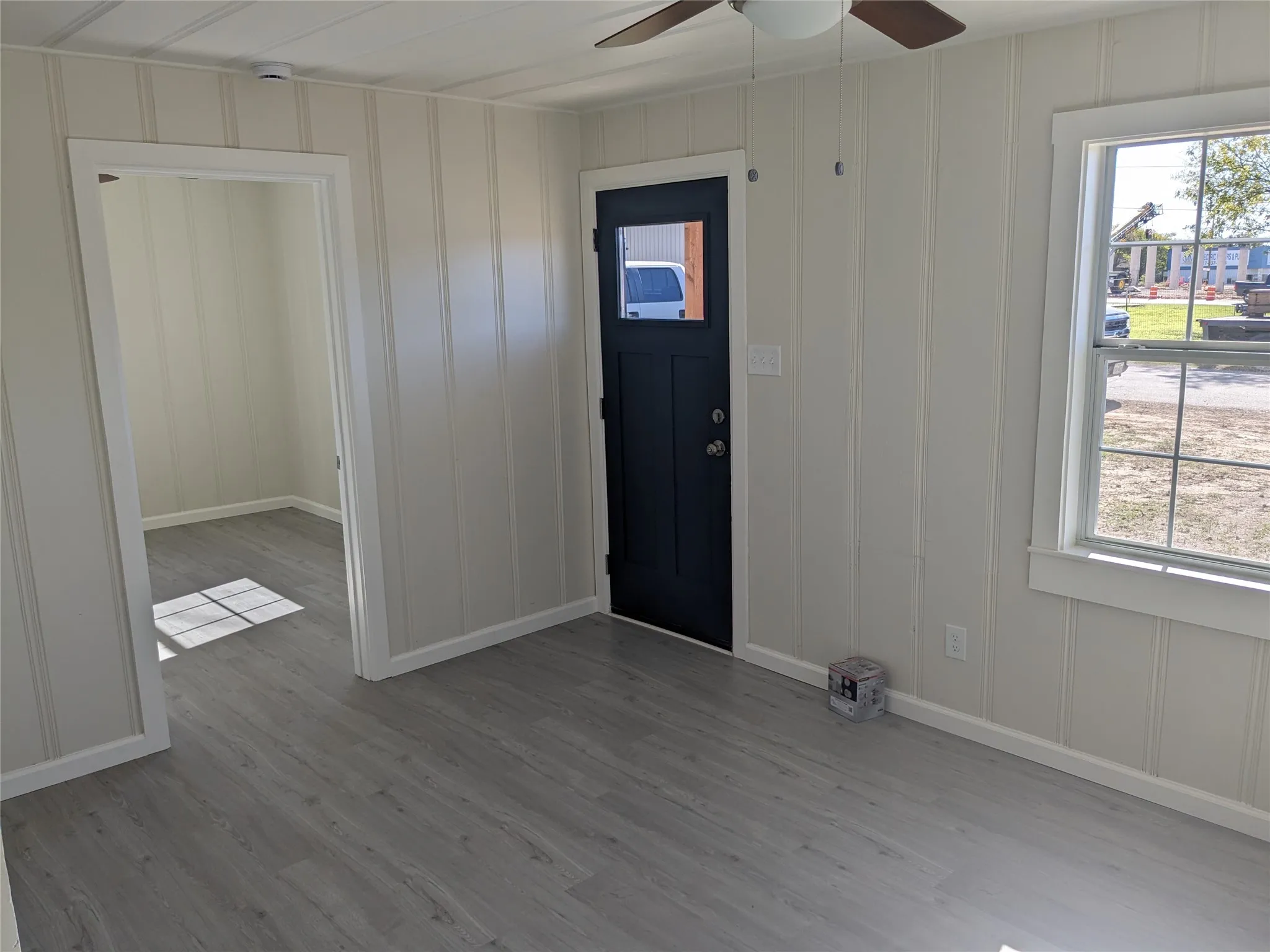 Single Family Residence For Sale in Tarrant County , 4916 Roadrunner Road, Fort Worth, Texas 76135, 1 Bedroom, 1 Bathroom, Garage spaces, 520 Sqft, built in 1955, mls#21385295, Real Estate Agent in Fort Worth, Homes For Sale in Tarrant county, Homes For Sale in Fort Worth, Realtor in Fort Worth Texas, Real Estate Brokerage Independent Realty Texas, Luminita Cordes Realtor