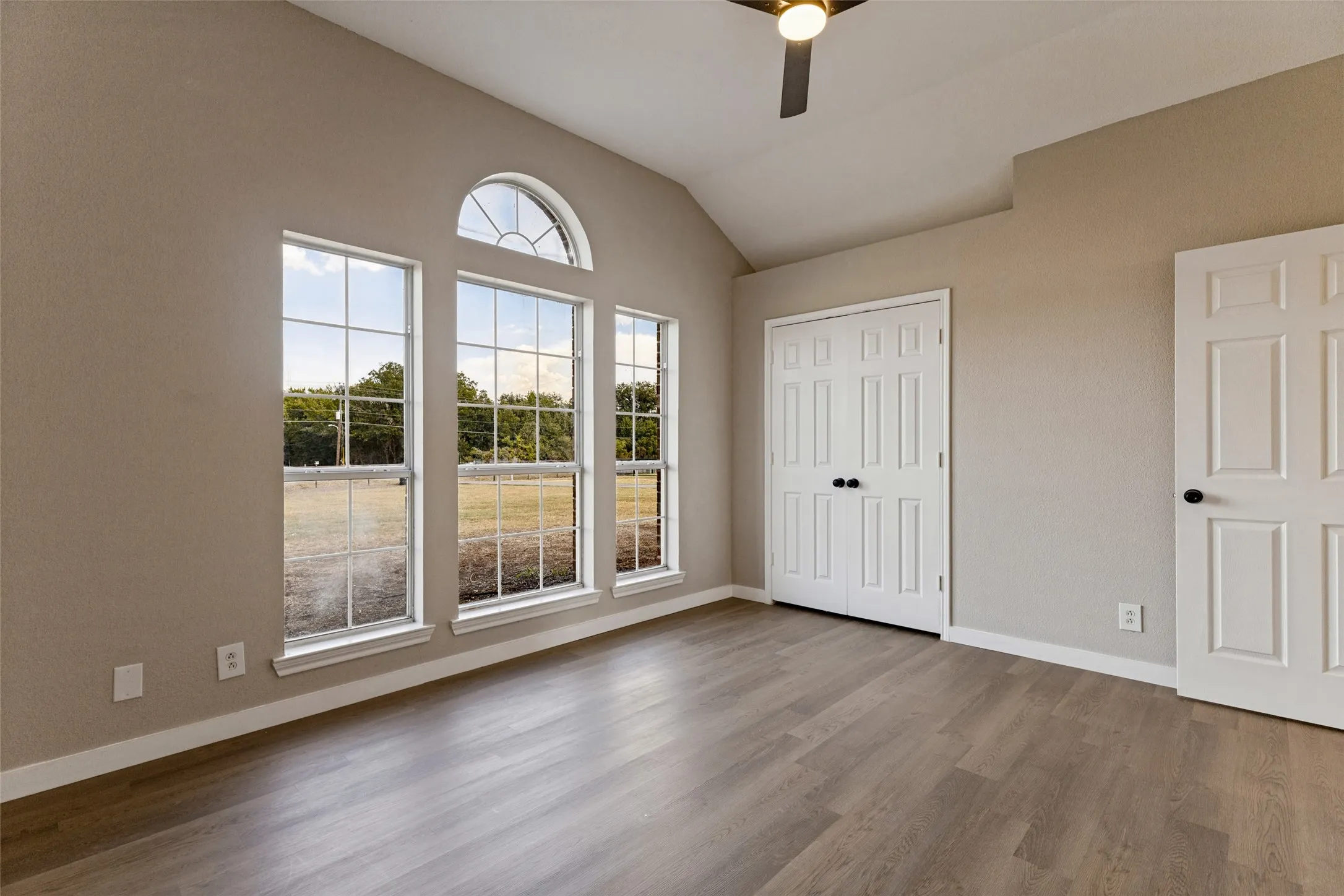 Single Family Residence For Sale in Tarrant County , 12169 Liberty School Road, Azle, Texas 76020, 3 Bedroom, 2 Bathroom, 2 Garage spaces, 1,617 Sqft, built in 1999, mls#21385301, Real Estate Agent in Azle, Homes For Sale in Tarrant county, Homes For Sale in Azle, Realtor in Azle Texas, Real Estate Brokerage Independent Realty Texas, Luminita Cordes Realtor
