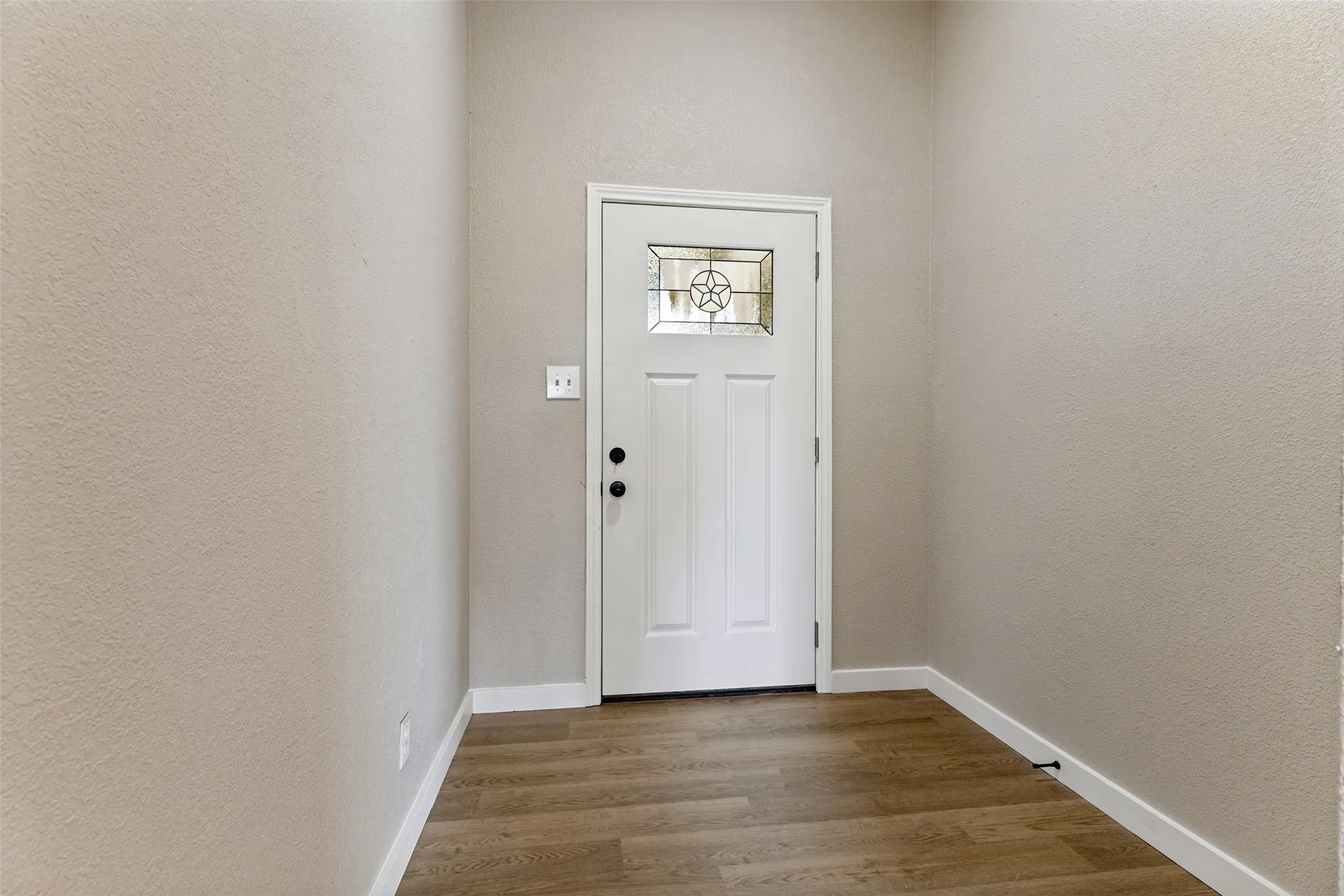 Single Family Residence For Sale in Tarrant County , 12169 Liberty School Road, Azle, Texas 76020, 3 Bedroom, 2 Bathroom, 2 Garage spaces, 1,617 Sqft, built in 1999, mls#21385301, Real Estate Agent in Azle, Homes For Sale in Tarrant county, Homes For Sale in Azle, Realtor in Azle Texas, Real Estate Brokerage Independent Realty Texas, Luminita Cordes Realtor