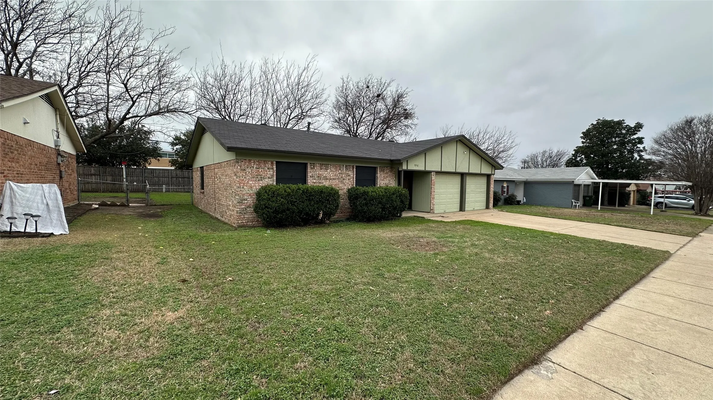 Single Family Residence For Rent in Tarrant County , 5916 Kary Lynn Drive S, Watauga, Texas 76148, 3 Bedroom, 2 Bathroom, 2 Garage spaces, 1,125 Sqft, built in 1975, mls#21385211, Real Estate Agent in Watauga, Homes For Rent in Tarrant county, Homes For Rent in Watauga, Realtor in Watauga Texas, Real Estate Brokerage Independent Realty Texas, Luminita Cordes Realtor