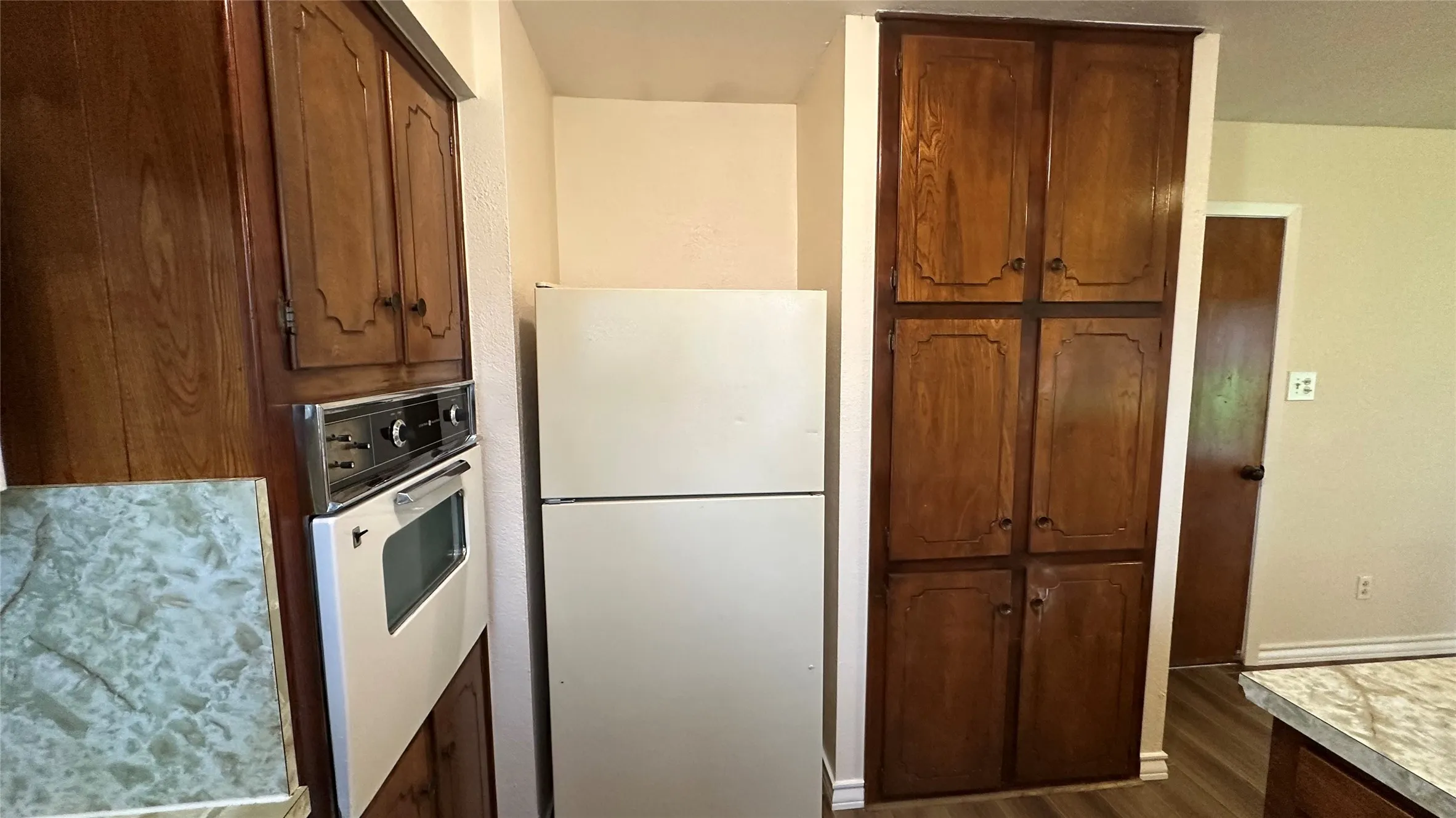 Single Family Residence For Rent in Tarrant County , 5916 Kary Lynn Drive S, Watauga, Texas 76148, 3 Bedroom, 2 Bathroom, 2 Garage spaces, 1,125 Sqft, built in 1975, mls#21385211, Real Estate Agent in Watauga, Homes For Rent in Tarrant county, Homes For Rent in Watauga, Realtor in Watauga Texas, Real Estate Brokerage Independent Realty Texas, Luminita Cordes Realtor