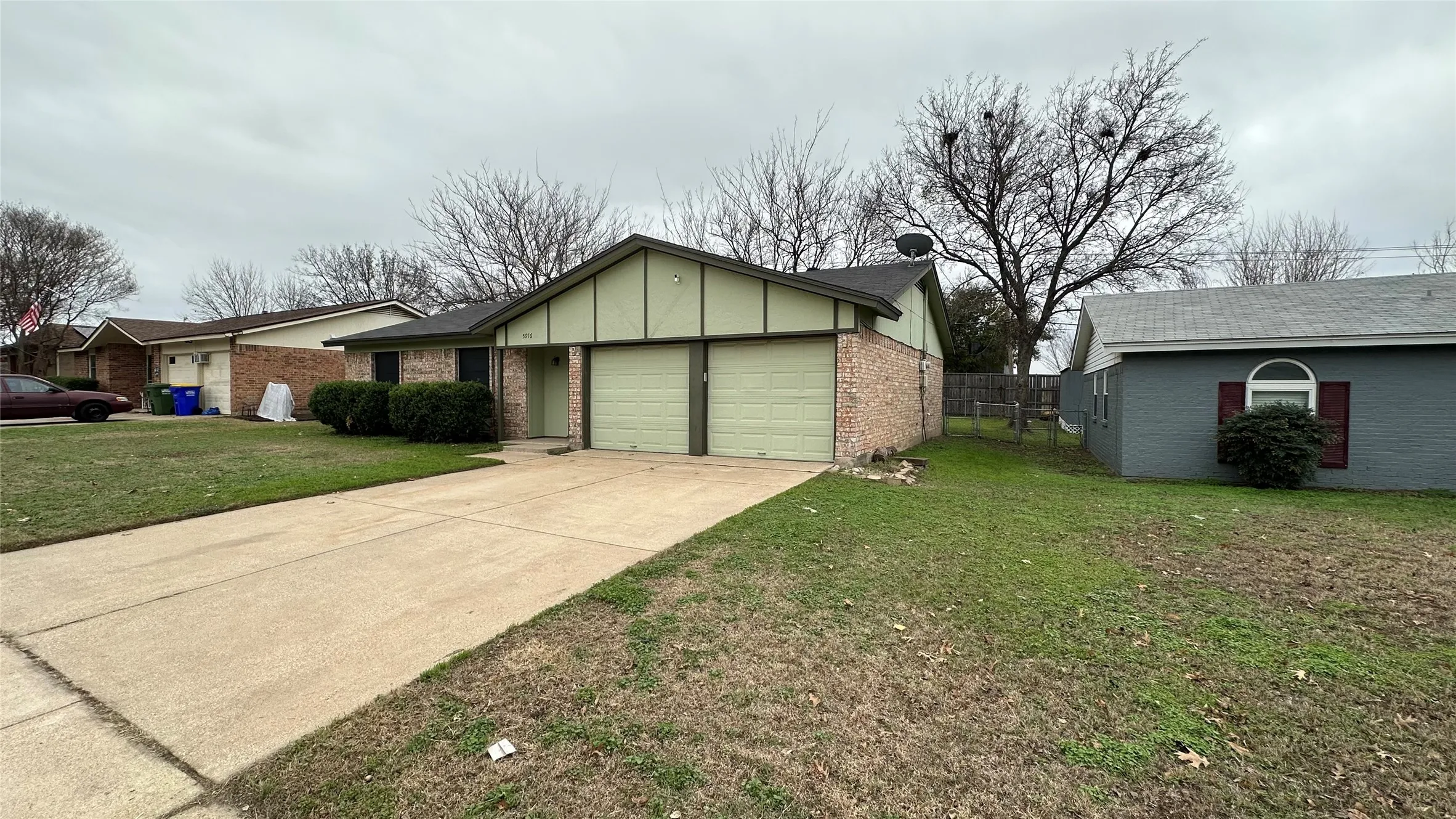Single Family Residence For Rent in Tarrant County , 5916 Kary Lynn Drive S, Watauga, Texas 76148, 3 Bedroom, 2 Bathroom, 2 Garage spaces, 1,125 Sqft, built in 1975, mls#21385211, Real Estate Agent in Watauga, Homes For Rent in Tarrant county, Homes For Rent in Watauga, Realtor in Watauga Texas, Real Estate Brokerage Independent Realty Texas, Luminita Cordes Realtor