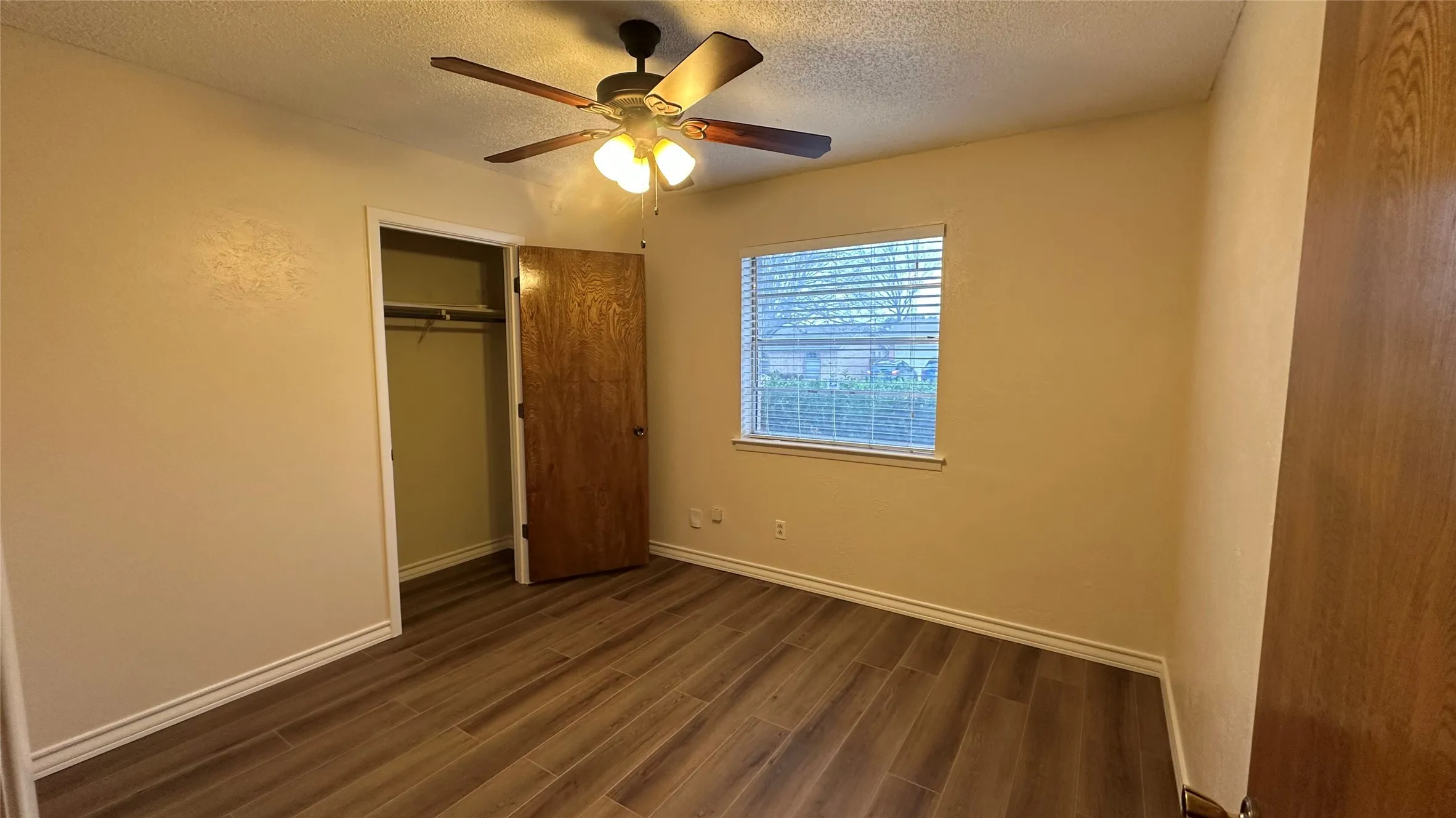Single Family Residence For Rent in Tarrant County , 5916 Kary Lynn Drive S, Watauga, Texas 76148, 3 Bedroom, 2 Bathroom, 2 Garage spaces, 1,125 Sqft, built in 1975, mls#21385211, Real Estate Agent in Watauga, Homes For Rent in Tarrant county, Homes For Rent in Watauga, Realtor in Watauga Texas, Real Estate Brokerage Independent Realty Texas, Luminita Cordes Realtor