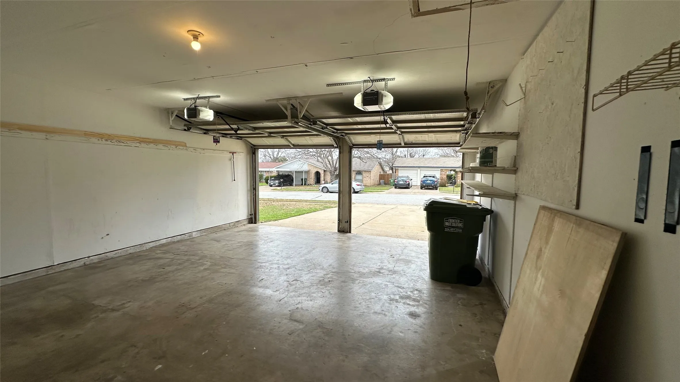 Single Family Residence For Rent in Tarrant County , 5916 Kary Lynn Drive S, Watauga, Texas 76148, 3 Bedroom, 2 Bathroom, 2 Garage spaces, 1,125 Sqft, built in 1975, mls#21385211, Real Estate Agent in Watauga, Homes For Rent in Tarrant county, Homes For Rent in Watauga, Realtor in Watauga Texas, Real Estate Brokerage Independent Realty Texas, Luminita Cordes Realtor