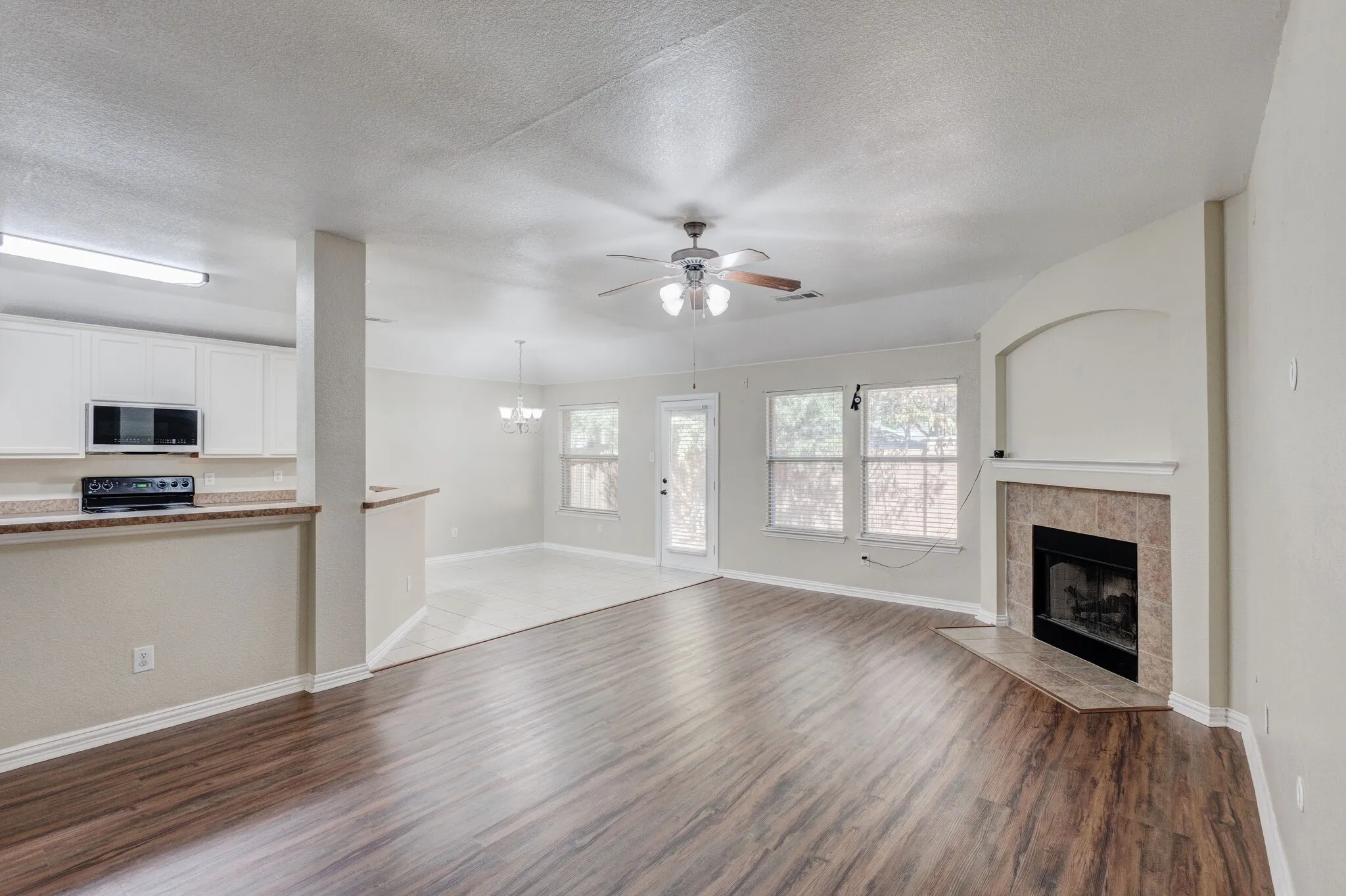 Single Family Residence For Rent in Denton County , 5408 Shepherd Place, Flower Mound, Texas 75028, 3 Bedroom, 2 Bathroom, 2 Garage spaces, 1,518 Sqft, built in 2004, mls#21385306, Real Estate Agent in Flower Mound, Homes For Rent in Denton county, Homes For Rent in Flower Mound, Realtor in Flower Mound Texas, Real Estate Brokerage Independent Realty Texas, Luminita Cordes Realtor