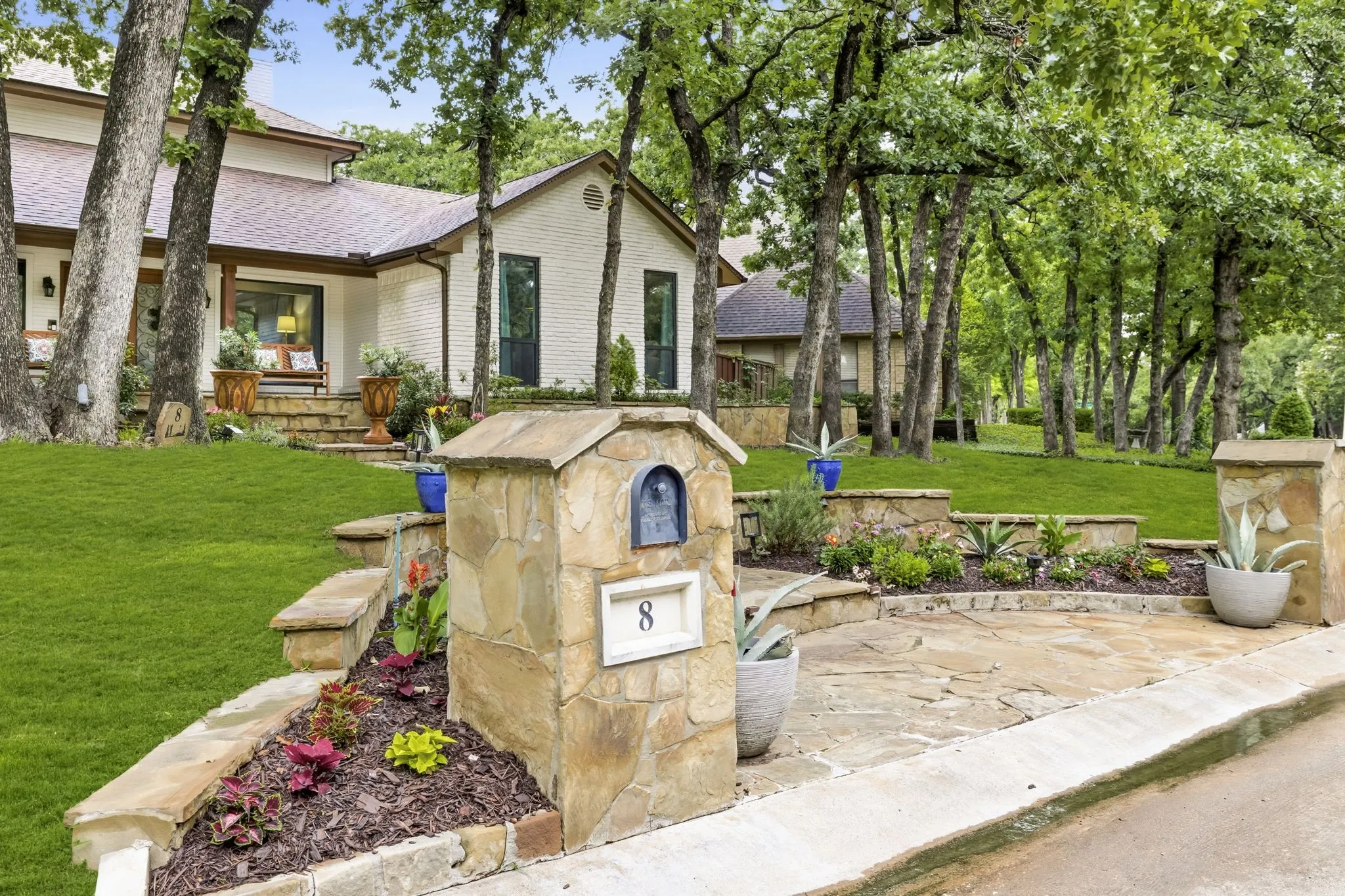 Single Family Residence For Sale in Denton County , 8 Cypress Court, Trophy Club, Texas 76262, 3 Bedroom, 3 Bathroom, 2 Garage spaces, 3,155 Sqft, built in 1980, mls#21382281, Real Estate Agent in Trophy Club, Homes For Sale in Denton county, Homes For Sale in Trophy Club, Realtor in Trophy Club Texas, Real Estate Brokerage Independent Realty Texas, Luminita Cordes Realtor