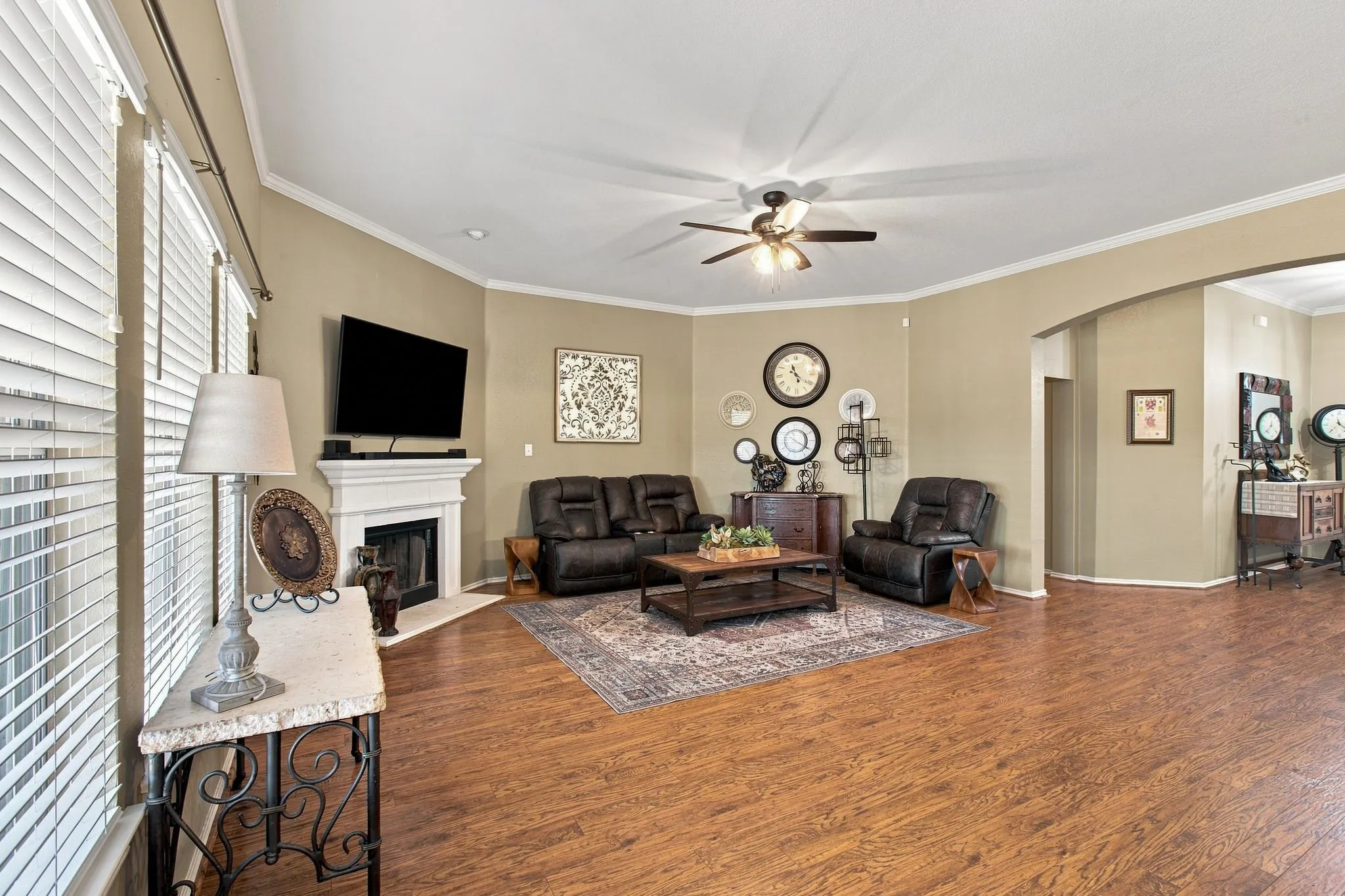 Single Family Residence For Sale in Ellis County , 116 Springfield Circle, Red Oak, Texas 75165, 4 Bedroom, 2 Bathroom, 2 Garage spaces, 2,464 Sqft, built in 2004, mls#21385319, Real Estate Agent in Red Oak, Homes For Sale in Ellis county, Homes For Sale in Red Oak, Realtor in Red Oak Texas, Real Estate Brokerage Independent Realty Texas, Luminita Cordes Realtor