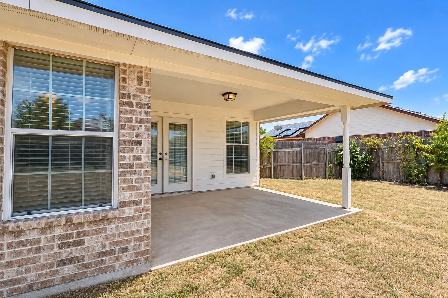Single Family Residence For Sale in Mc Lennan County , 203 Knight Lane, Waco, Texas 76705, 4 Bedroom, 2 Bathroom, Garage spaces, 1,790 Sqft, built in 2005, mls#21385224, Real Estate Agent in Waco, Homes For Sale in Mc Lennan county, Homes For Sale in Waco, Realtor in Waco Texas, Real Estate Brokerage Independent Realty Texas, Luminita Cordes Realtor