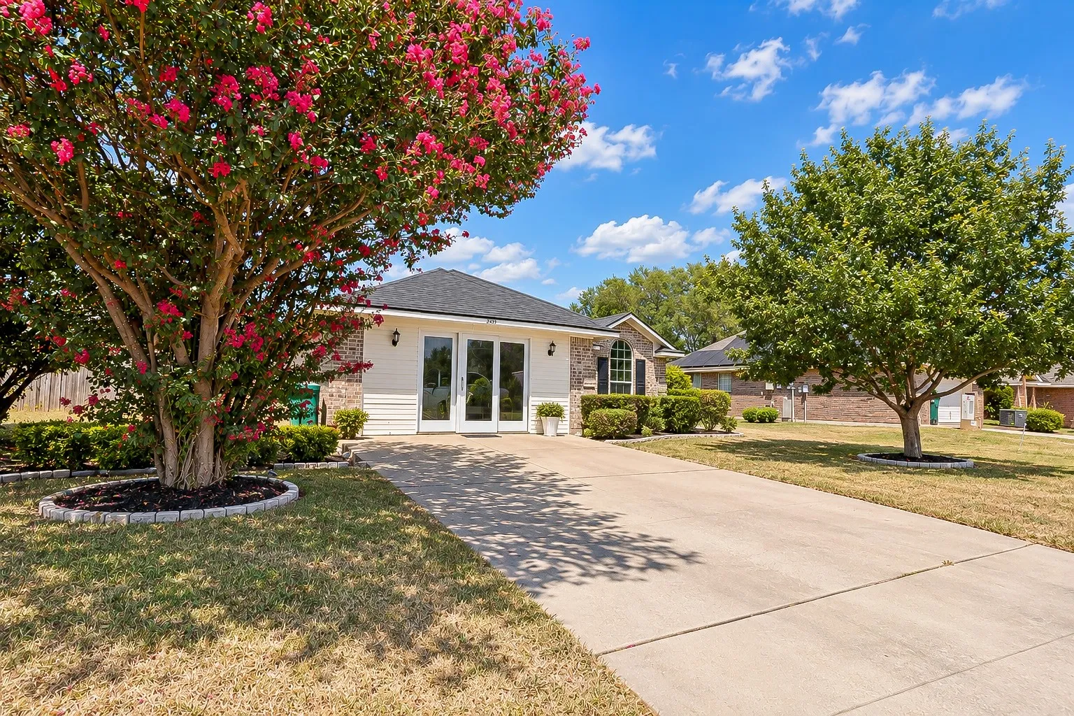 Single Family Residence For Sale in Mc Lennan County , 203 Knight Lane, Waco, Texas 76705, 4 Bedroom, 2 Bathroom, Garage spaces, 1,790 Sqft, built in 2005, mls#21385224, Real Estate Agent in Waco, Homes For Sale in Mc Lennan county, Homes For Sale in Waco, Realtor in Waco Texas, Real Estate Brokerage Independent Realty Texas, Luminita Cordes Realtor