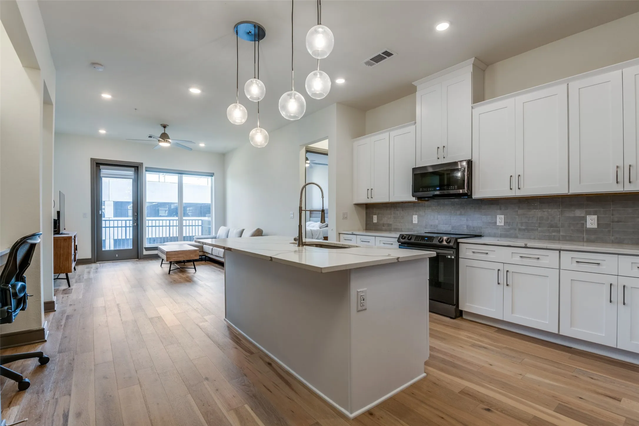 Condominium For Rent in Denton County , 2700 Old Denton Road 3354, Carrollton, Texas 75007, 2 Bedroom, 2 Bathroom, 2 Garage spaces, 1,250 Sqft, built in 2022, mls#21379540, Real Estate Agent in Carrollton, Homes For Rent in Denton county, Homes For Rent in Carrollton, Realtor in Carrollton Texas, Real Estate Brokerage Independent Realty Texas, Luminita Cordes Realtor
