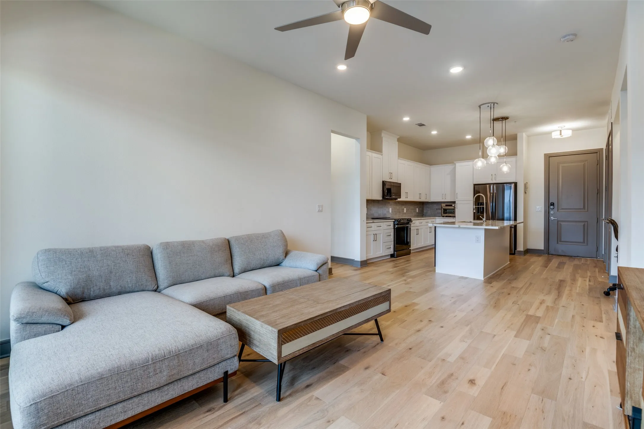 Condominium For Rent in Denton County , 2700 Old Denton Road 3354, Carrollton, Texas 75007, 2 Bedroom, 2 Bathroom, 2 Garage spaces, 1,250 Sqft, built in 2022, mls#21379540, Real Estate Agent in Carrollton, Homes For Rent in Denton county, Homes For Rent in Carrollton, Realtor in Carrollton Texas, Real Estate Brokerage Independent Realty Texas, Luminita Cordes Realtor