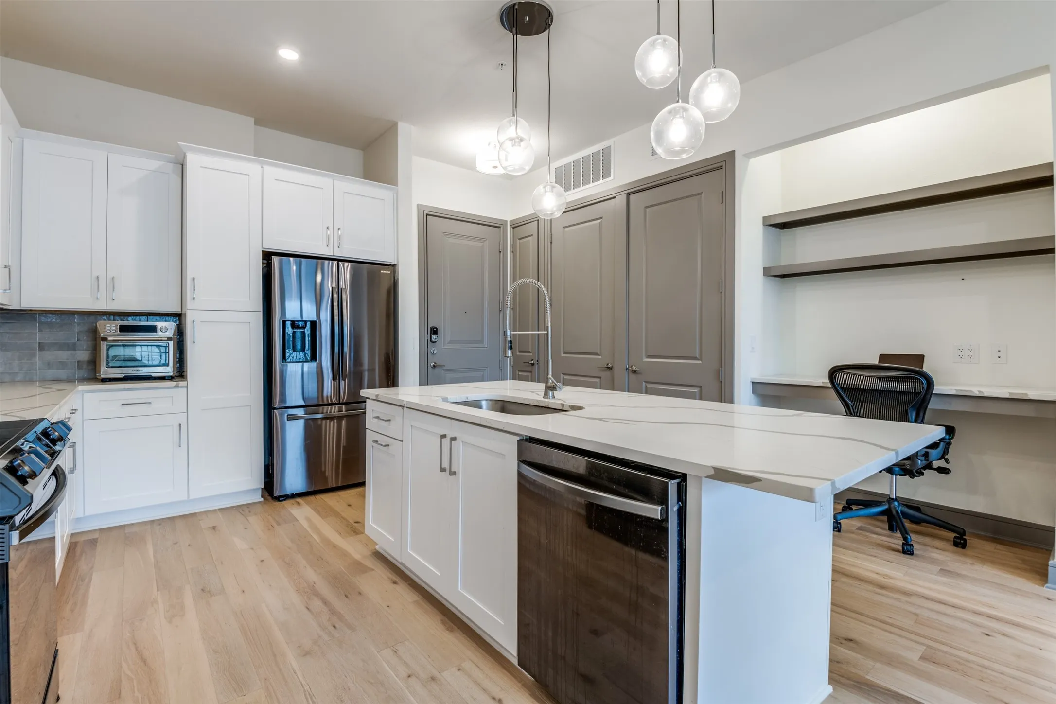 Condominium For Rent in Denton County , 2700 Old Denton Road 3354, Carrollton, Texas 75007, 2 Bedroom, 2 Bathroom, 2 Garage spaces, 1,250 Sqft, built in 2022, mls#21379540, Real Estate Agent in Carrollton, Homes For Rent in Denton county, Homes For Rent in Carrollton, Realtor in Carrollton Texas, Real Estate Brokerage Independent Realty Texas, Luminita Cordes Realtor