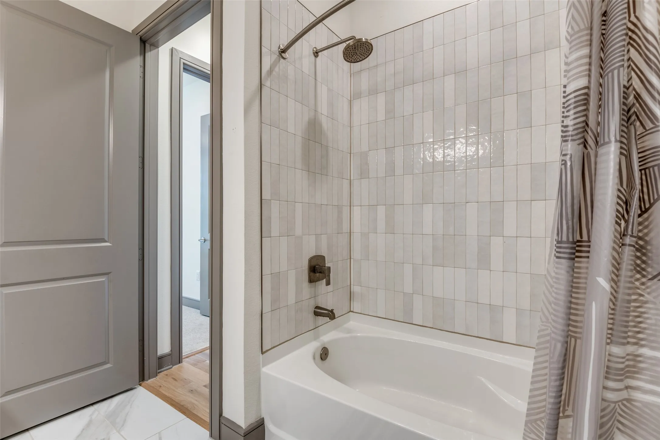 Condominium For Rent in Denton County , 2700 Old Denton Road 3354, Carrollton, Texas 75007, 2 Bedroom, 2 Bathroom, 2 Garage spaces, 1,250 Sqft, built in 2022, mls#21379540, Real Estate Agent in Carrollton, Homes For Rent in Denton county, Homes For Rent in Carrollton, Realtor in Carrollton Texas, Real Estate Brokerage Independent Realty Texas, Luminita Cordes Realtor