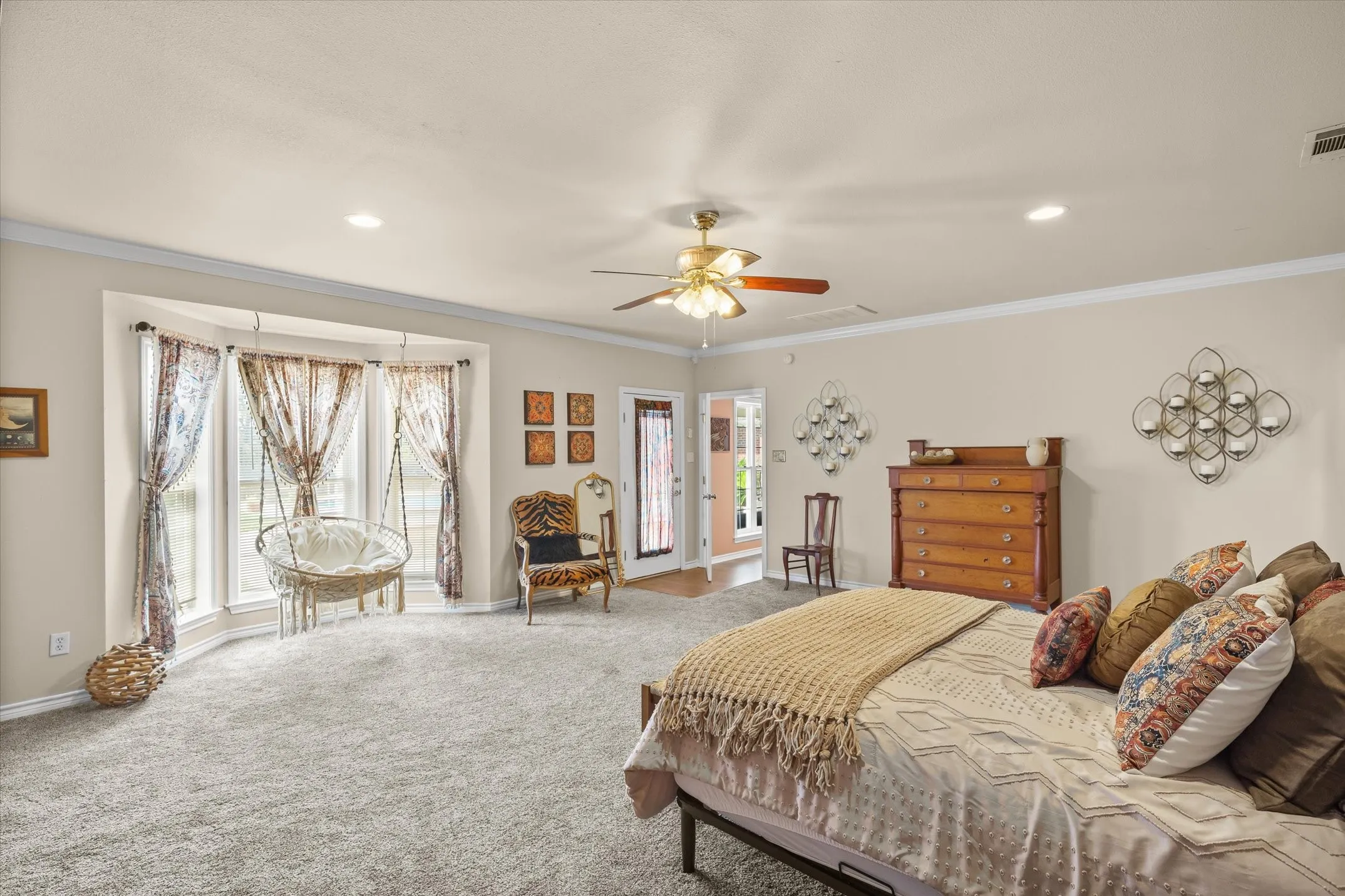 Secondary primary bedroom within the home’s private guest wing