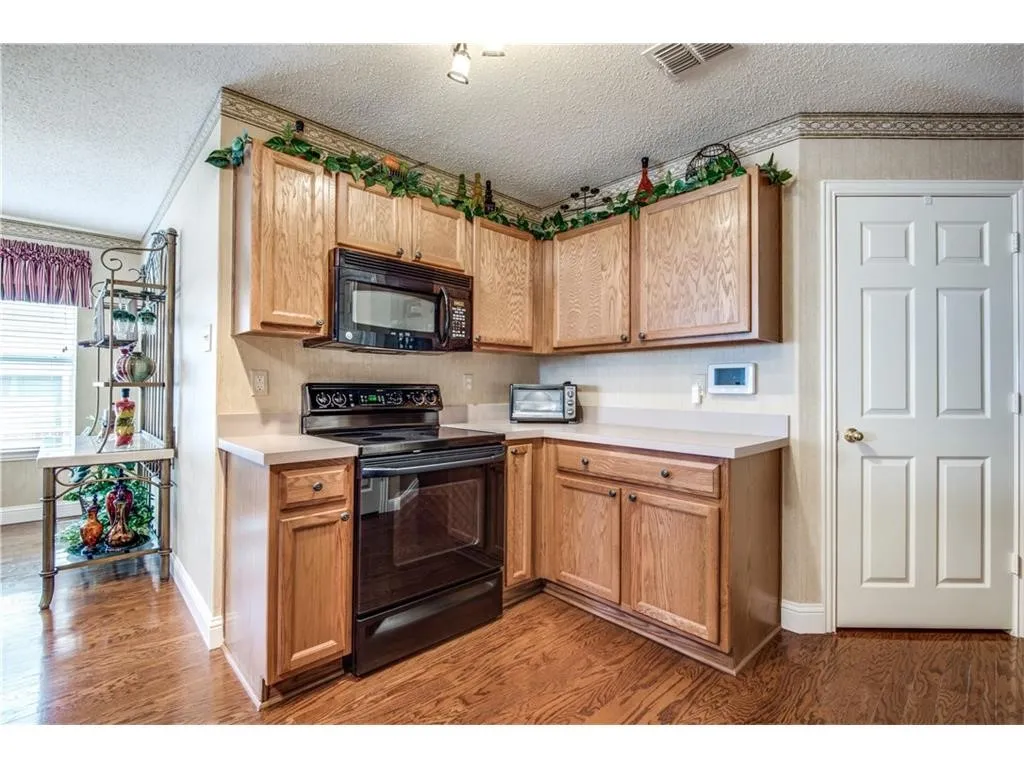 Single Family Residence For Rent in Collin County , 5116 Boxwood Lane, Mc Kinney, Texas 75070, 3 Bedroom, 2 Bathroom, 2 Garage spaces, 1,743 Sqft, built in 1999, mls#21385327, Real Estate Agent in Mc Kinney, Homes For Rent in Collin county, Homes For Rent in Mc Kinney, Realtor in Mc Kinney Texas, Real Estate Brokerage Independent Realty Texas, Luminita Cordes Realtor