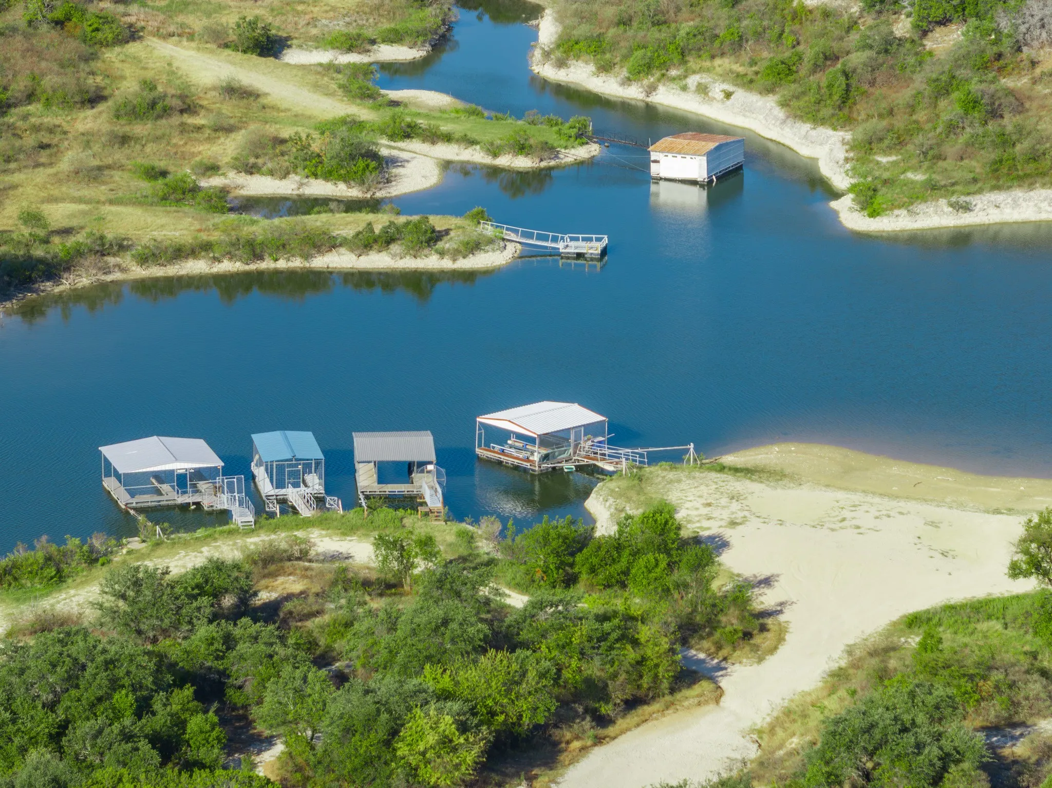 Mobile Home For Sale in Bosque County , 116 County Road 1424, Morgan, Texas 76671, 2 Bedroom, 3 Bathroom, Garage spaces, 1,056 Sqft, built in 2022, mls#21382357, Real Estate Agent in Morgan, Homes For Sale in Bosque county, Homes For Sale in Morgan, Realtor in Morgan Texas, Real Estate Brokerage Independent Realty Texas, Luminita Cordes Realtor