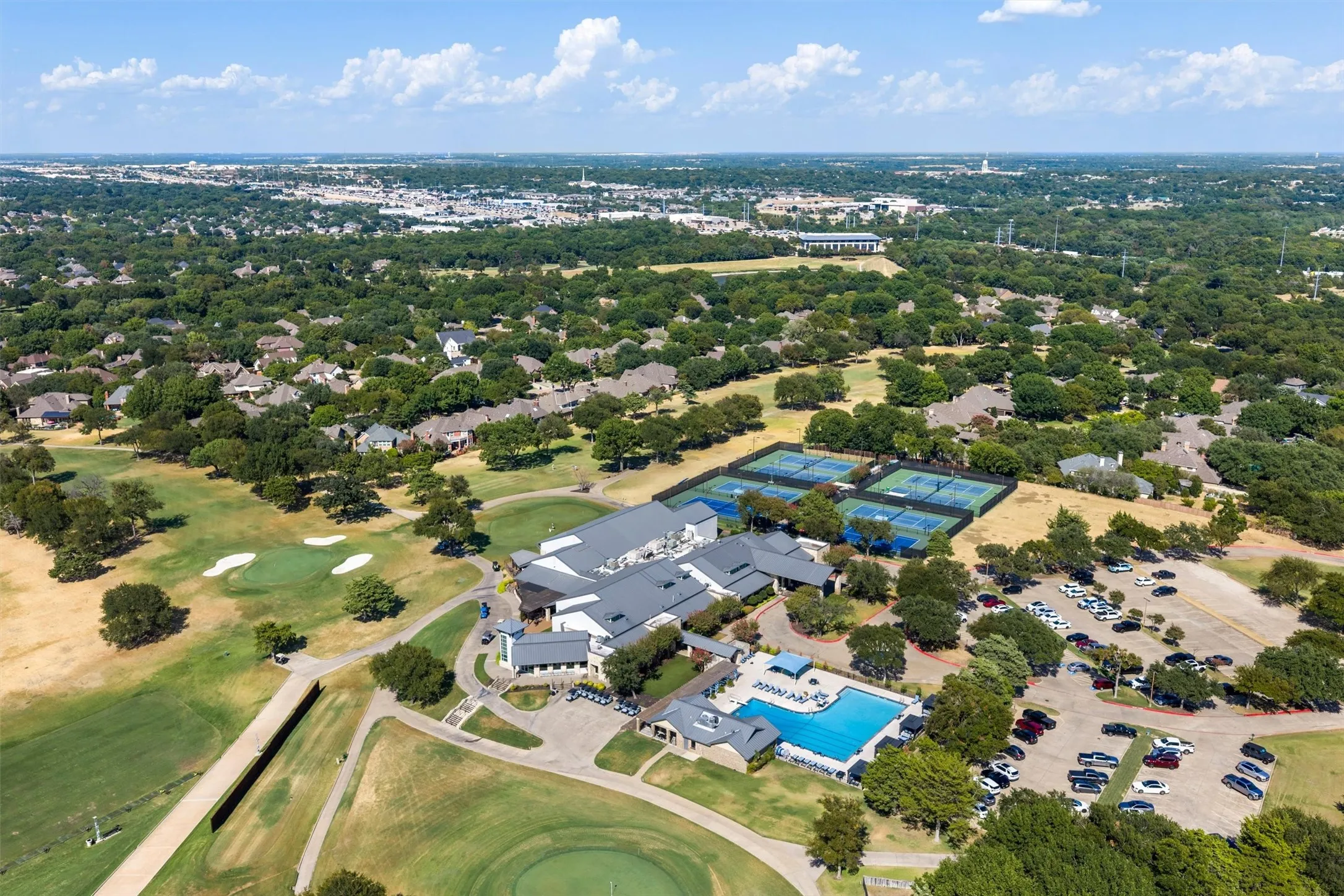 Single Family Residence For Sale in Collin County , 2005 Hillcrest Court, Mc Kinney, Texas 75072, 4 Bedroom, 4 Bathroom, 2 Garage spaces, 2,796 Sqft, built in 1997, mls#21381363, Real Estate Agent in Mc Kinney, Homes For Sale in Collin county, Homes For Sale in Mc Kinney, Realtor in Mc Kinney Texas, Real Estate Brokerage Independent Realty Texas, Luminita Cordes Realtor