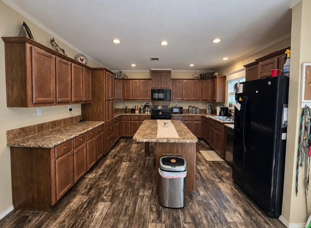 Mobile Home For Sale in Leon County , 5789 Fm 811, Centerville, Texas 75833, 4 Bedroom, 2 Bathroom, Garage spaces, 2,340 Sqft, built in 2019, mls#21385276, Real Estate Agent in Centerville, Homes For Sale in Leon county, Homes For Sale in Centerville, Realtor in Centerville Texas, Real Estate Brokerage Independent Realty Texas, Luminita Cordes Realtor