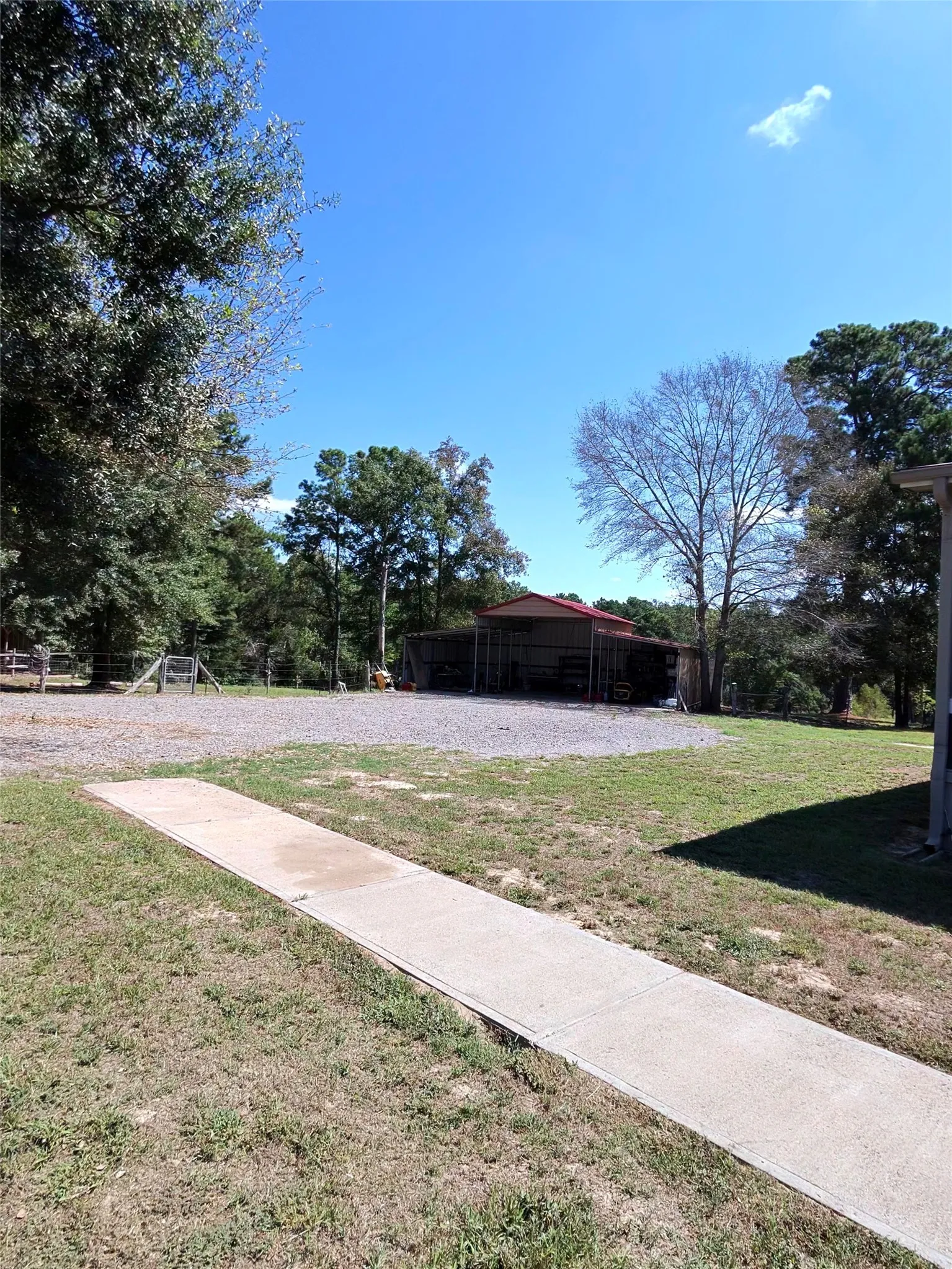 Mobile Home For Sale in Leon County , 5789 Fm 811, Centerville, Texas 75833, 4 Bedroom, 2 Bathroom, Garage spaces, 2,340 Sqft, built in 2019, mls#21385276, Real Estate Agent in Centerville, Homes For Sale in Leon county, Homes For Sale in Centerville, Realtor in Centerville Texas, Real Estate Brokerage Independent Realty Texas, Luminita Cordes Realtor