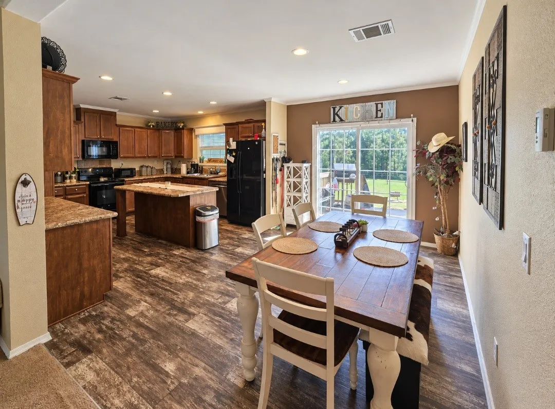 Mobile Home For Sale in Leon County , 5789 Fm 811, Centerville, Texas 75833, 4 Bedroom, 2 Bathroom, Garage spaces, 2,340 Sqft, built in 2019, mls#21385276, Real Estate Agent in Centerville, Homes For Sale in Leon county, Homes For Sale in Centerville, Realtor in Centerville Texas, Real Estate Brokerage Independent Realty Texas, Luminita Cordes Realtor