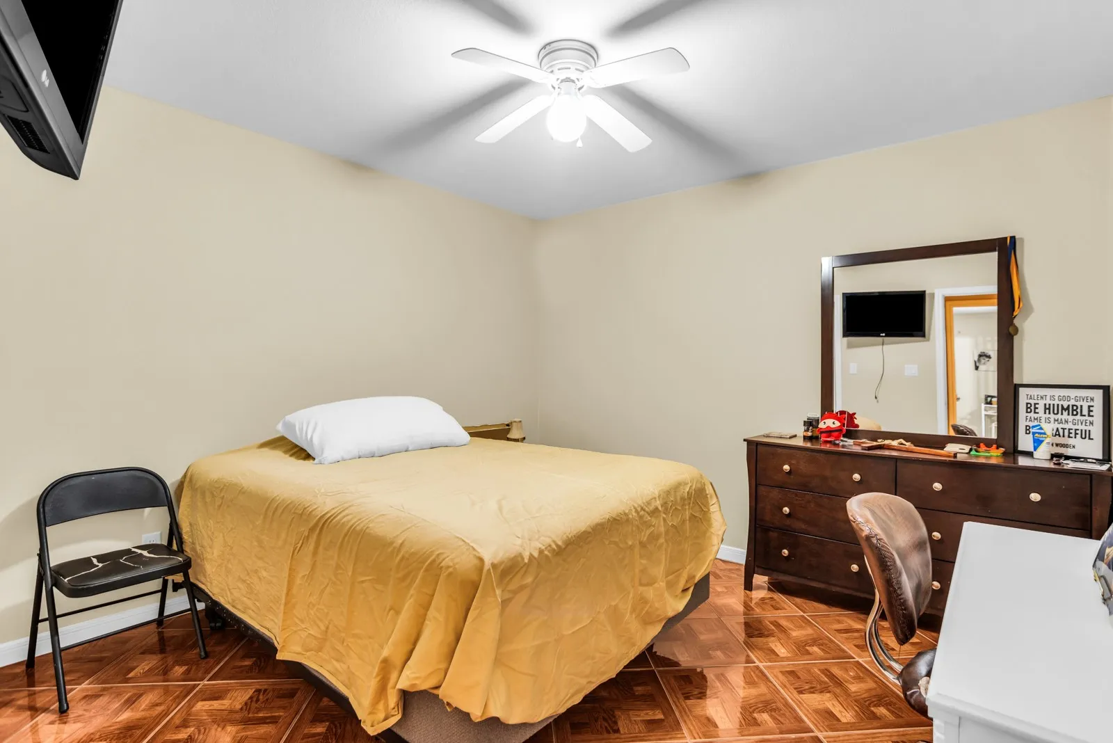 Single Family Residence For Sale in Van Zandt County , 2548 Fm 857, Grand Saline, Texas 75140, 8 Bedroom, 6 Bathroom, 8 Garage spaces, 4,950 Sqft, built in 2009, mls#21385191, Real Estate Agent in Grand Saline, Homes For Sale in Van Zandt county, Homes For Sale in Grand Saline, Realtor in Grand Saline Texas, Real Estate Brokerage Independent Realty Texas, Luminita Cordes Realtor