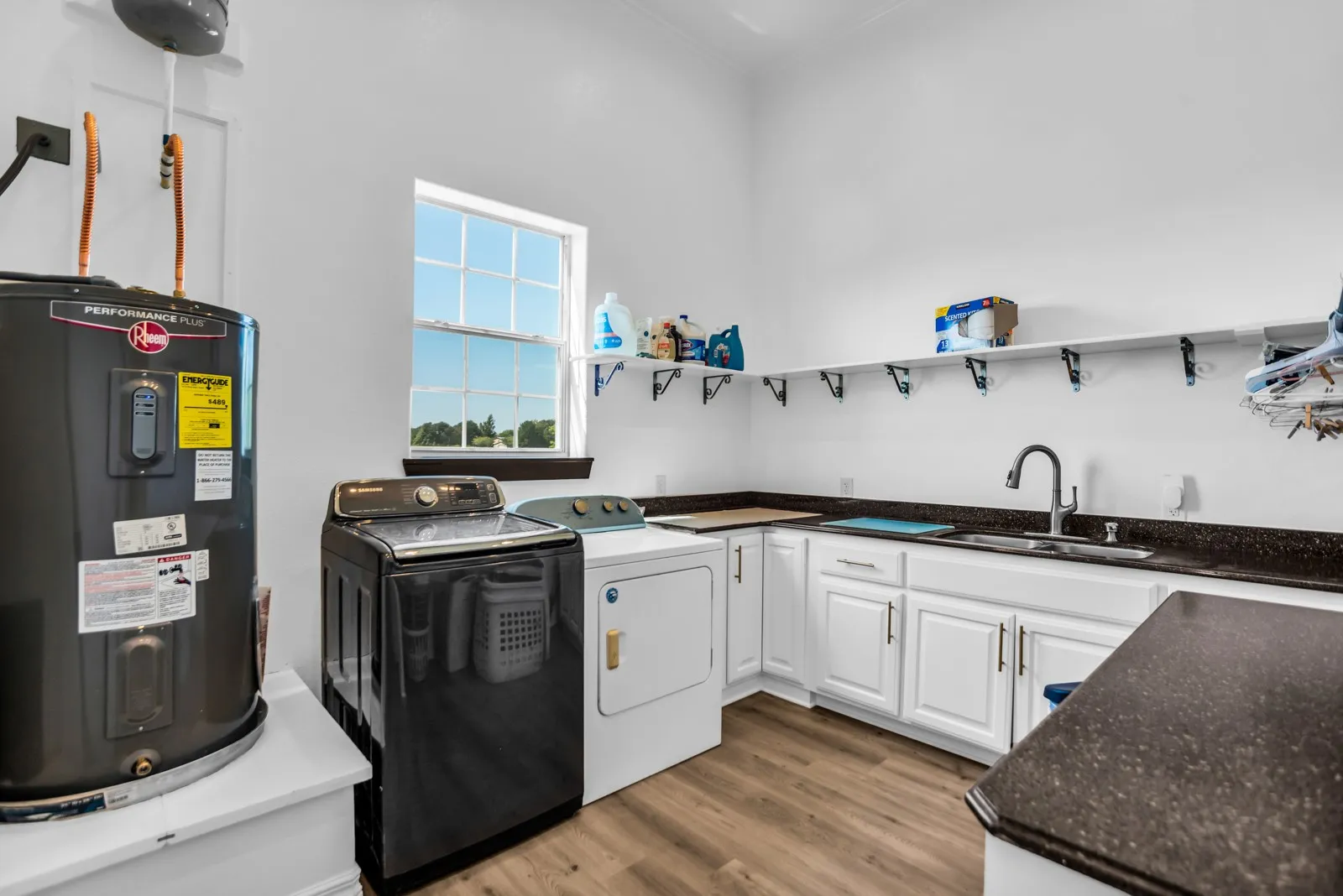 Single Family Residence For Sale in Van Zandt County , 2548 Fm 857, Grand Saline, Texas 75140, 8 Bedroom, 6 Bathroom, 8 Garage spaces, 4,950 Sqft, built in 2009, mls#21385191, Real Estate Agent in Grand Saline, Homes For Sale in Van Zandt county, Homes For Sale in Grand Saline, Realtor in Grand Saline Texas, Real Estate Brokerage Independent Realty Texas, Luminita Cordes Realtor