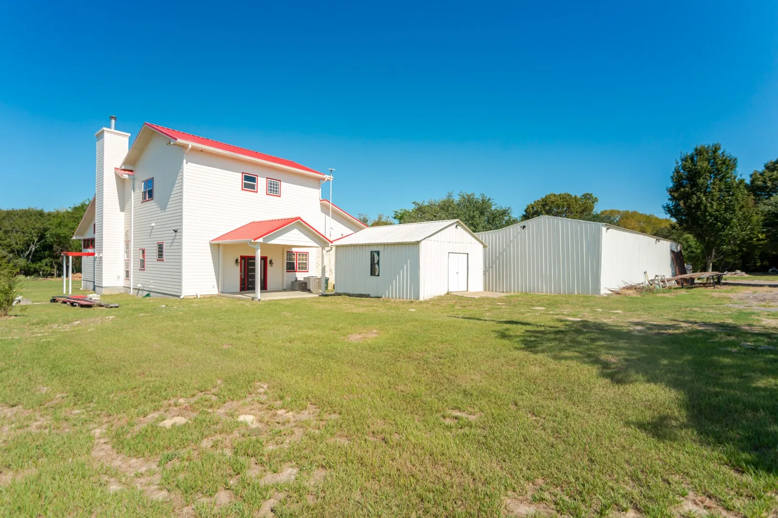 Single Family Residence For Sale in Van Zandt County , 2548 Fm 857, Grand Saline, Texas 75140, 8 Bedroom, 6 Bathroom, 8 Garage spaces, 4,950 Sqft, built in 2009, mls#21385191, Real Estate Agent in Grand Saline, Homes For Sale in Van Zandt county, Homes For Sale in Grand Saline, Realtor in Grand Saline Texas, Real Estate Brokerage Independent Realty Texas, Luminita Cordes Realtor