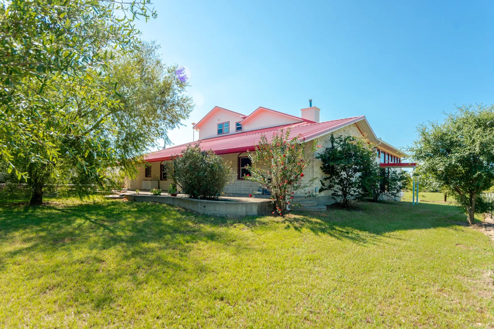 Single Family Residence For Sale in Van Zandt County , 2548 Fm 857, Grand Saline, Texas 75140, 8 Bedroom, 6 Bathroom, 8 Garage spaces, 4,950 Sqft, built in 2009, mls#21385191, Real Estate Agent in Grand Saline, Homes For Sale in Van Zandt county, Homes For Sale in Grand Saline, Realtor in Grand Saline Texas, Real Estate Brokerage Independent Realty Texas, Luminita Cordes Realtor