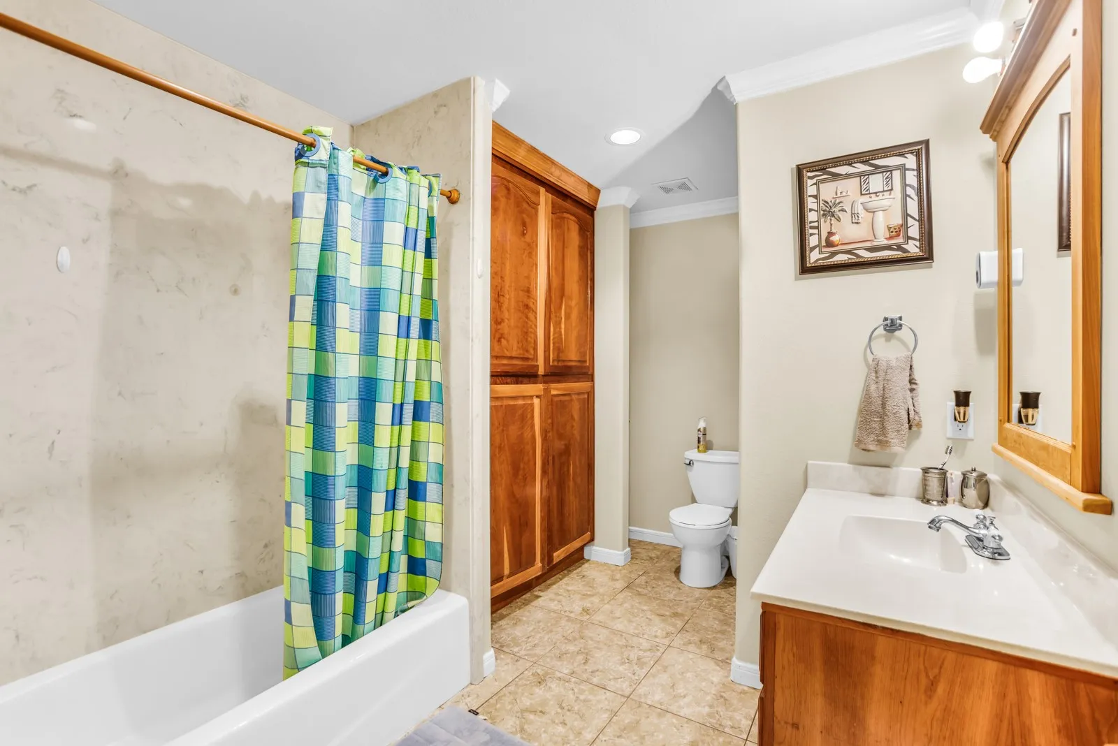 Single Family Residence For Sale in Van Zandt County , 2548 Fm 857, Grand Saline, Texas 75140, 8 Bedroom, 6 Bathroom, 8 Garage spaces, 4,950 Sqft, built in 2009, mls#21385191, Real Estate Agent in Grand Saline, Homes For Sale in Van Zandt county, Homes For Sale in Grand Saline, Realtor in Grand Saline Texas, Real Estate Brokerage Independent Realty Texas, Luminita Cordes Realtor