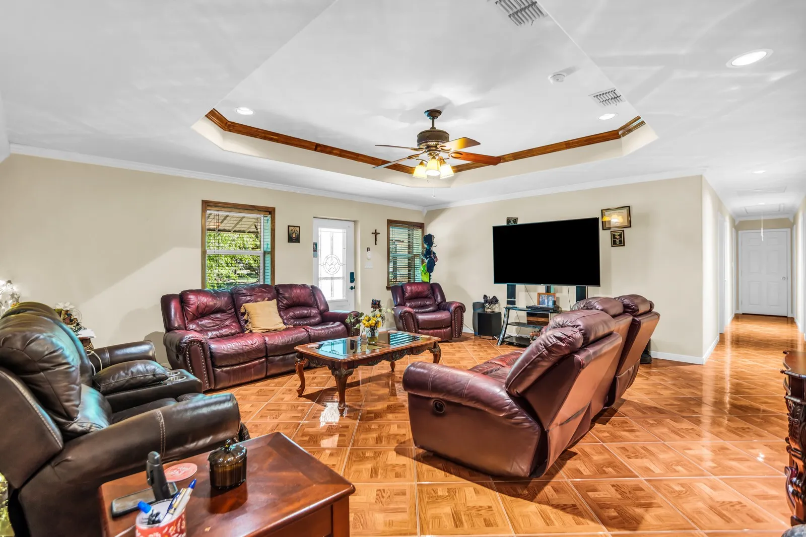 Single Family Residence For Sale in Van Zandt County , 2548 Fm 857, Grand Saline, Texas 75140, 8 Bedroom, 6 Bathroom, 8 Garage spaces, 4,950 Sqft, built in 2009, mls#21385191, Real Estate Agent in Grand Saline, Homes For Sale in Van Zandt county, Homes For Sale in Grand Saline, Realtor in Grand Saline Texas, Real Estate Brokerage Independent Realty Texas, Luminita Cordes Realtor