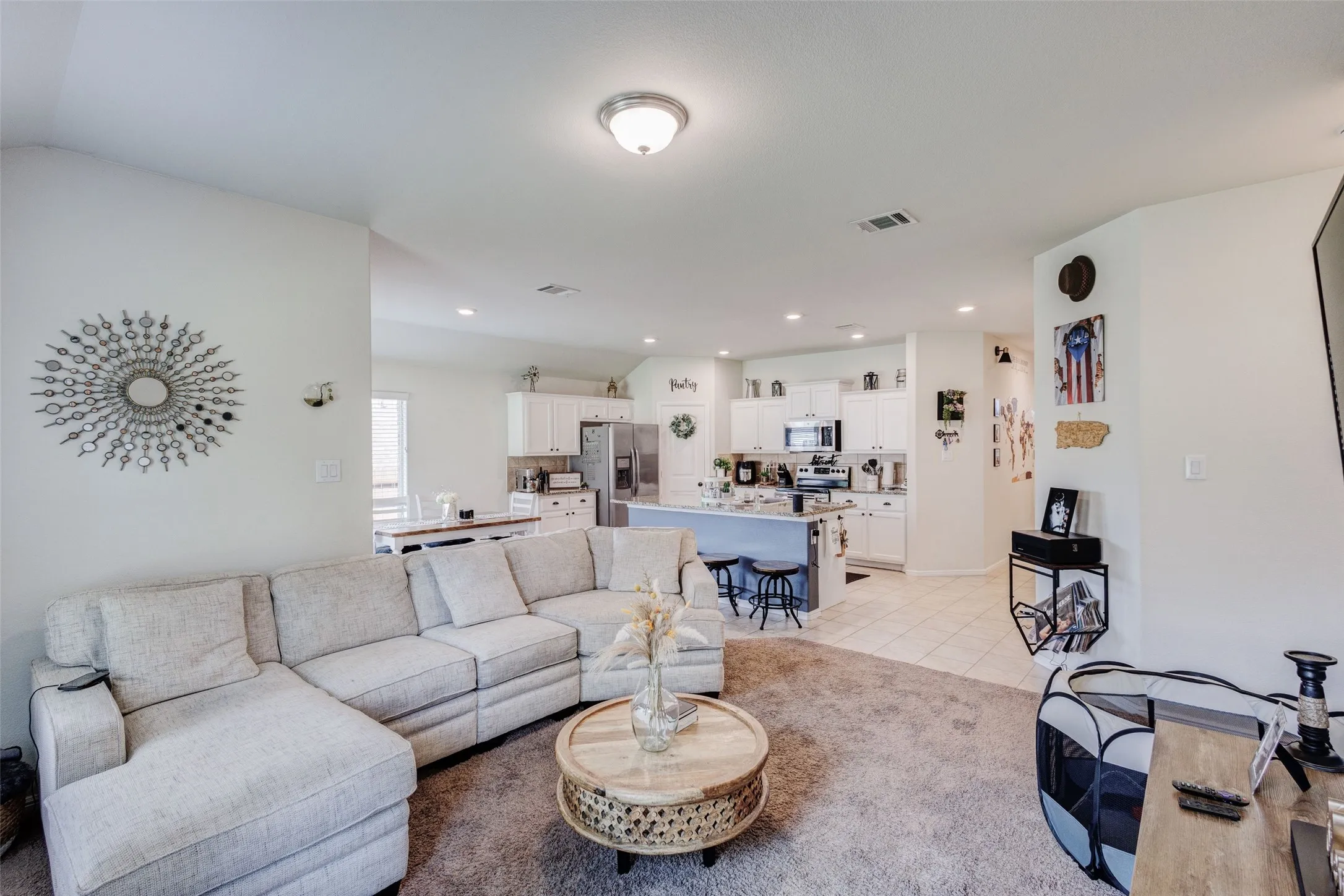 Single Family Residence For Rent in Tarrant County , 712 Gin Lake Trail, Fort Worth, Texas 76120, 4 Bedroom, 2 Bathroom, 2 Garage spaces, 1,565 Sqft, built in 2018, mls#21385340, Real Estate Agent in Fort Worth, Homes For Rent in Tarrant county, Homes For Rent in Fort Worth, Realtor in Fort Worth Texas, Real Estate Brokerage Independent Realty Texas, Luminita Cordes Realtor