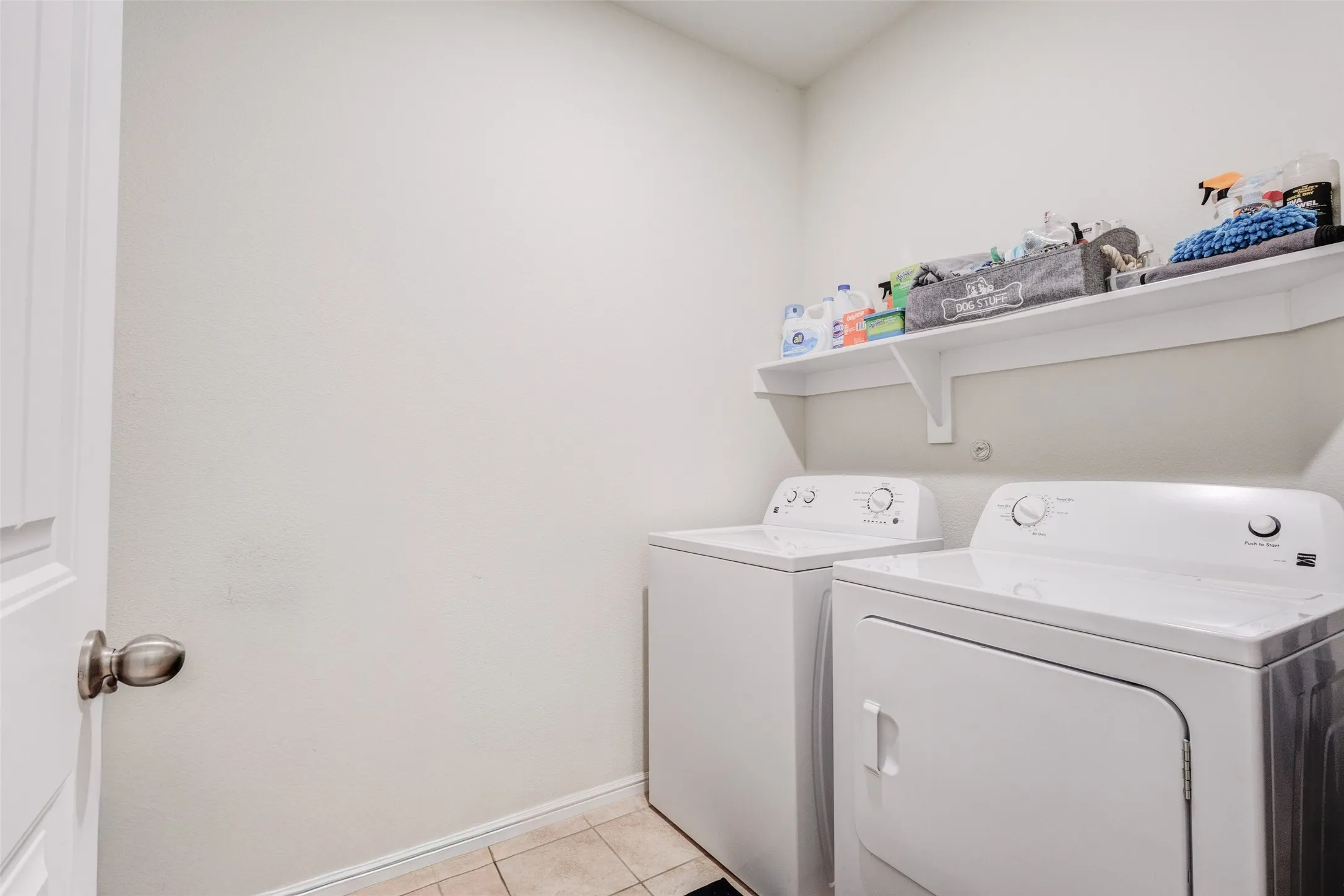 Single Family Residence For Rent in Tarrant County , 712 Gin Lake Trail, Fort Worth, Texas 76120, 4 Bedroom, 2 Bathroom, 2 Garage spaces, 1,565 Sqft, built in 2018, mls#21385340, Real Estate Agent in Fort Worth, Homes For Rent in Tarrant county, Homes For Rent in Fort Worth, Realtor in Fort Worth Texas, Real Estate Brokerage Independent Realty Texas, Luminita Cordes Realtor