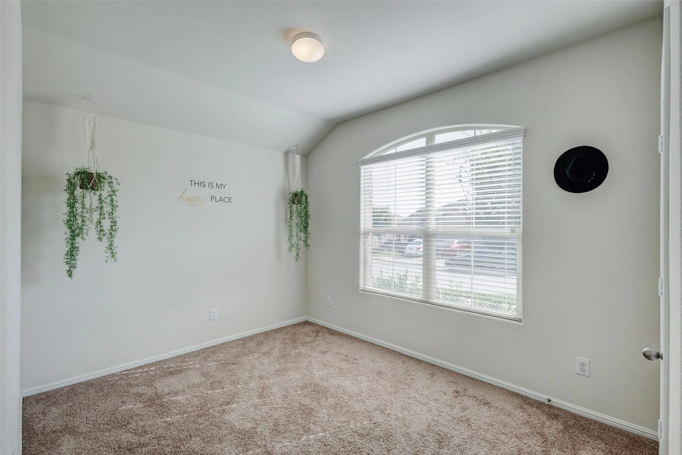 Single Family Residence For Rent in Tarrant County , 712 Gin Lake Trail, Fort Worth, Texas 76120, 4 Bedroom, 2 Bathroom, 2 Garage spaces, 1,565 Sqft, built in 2018, mls#21385340, Real Estate Agent in Fort Worth, Homes For Rent in Tarrant county, Homes For Rent in Fort Worth, Realtor in Fort Worth Texas, Real Estate Brokerage Independent Realty Texas, Luminita Cordes Realtor