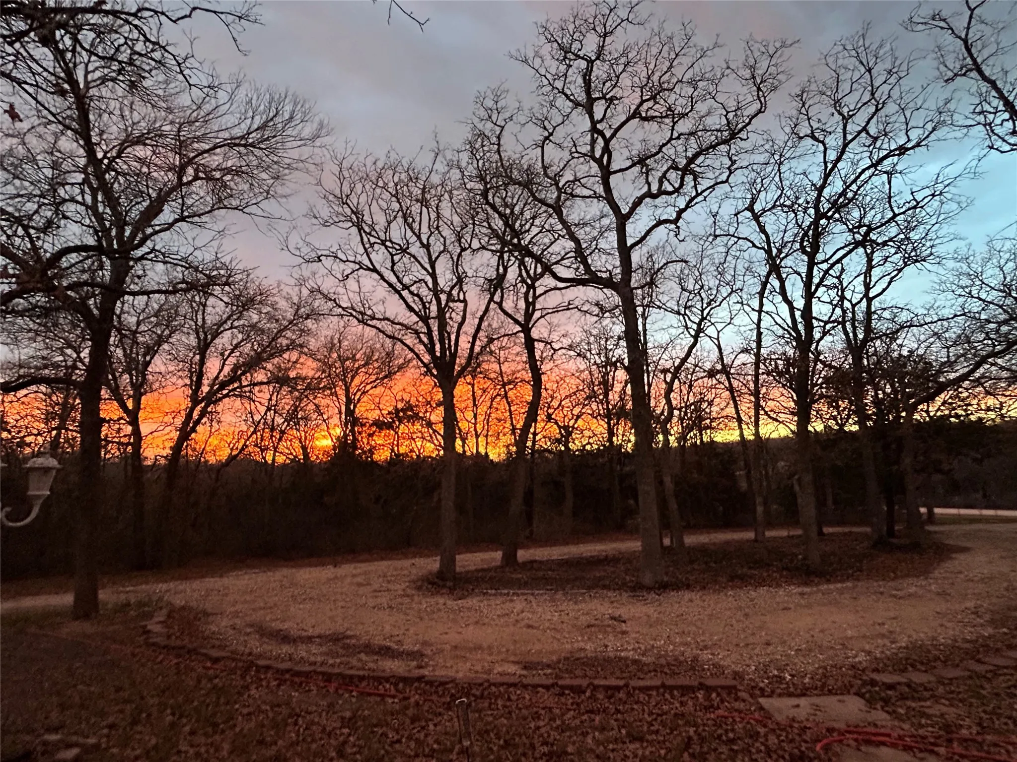 Single Family Residence For Sale in Hill County , 600 Hcr 1248, Whitney, Texas 76692, 4 Bedroom, 2 Bathroom, 2 Garage spaces, 2,241 Sqft, built in 2002, mls#21385315, Real Estate Agent in Whitney, Homes For Sale in Hill county, Homes For Sale in Whitney, Realtor in Whitney Texas, Real Estate Brokerage Independent Realty Texas, Luminita Cordes Realtor