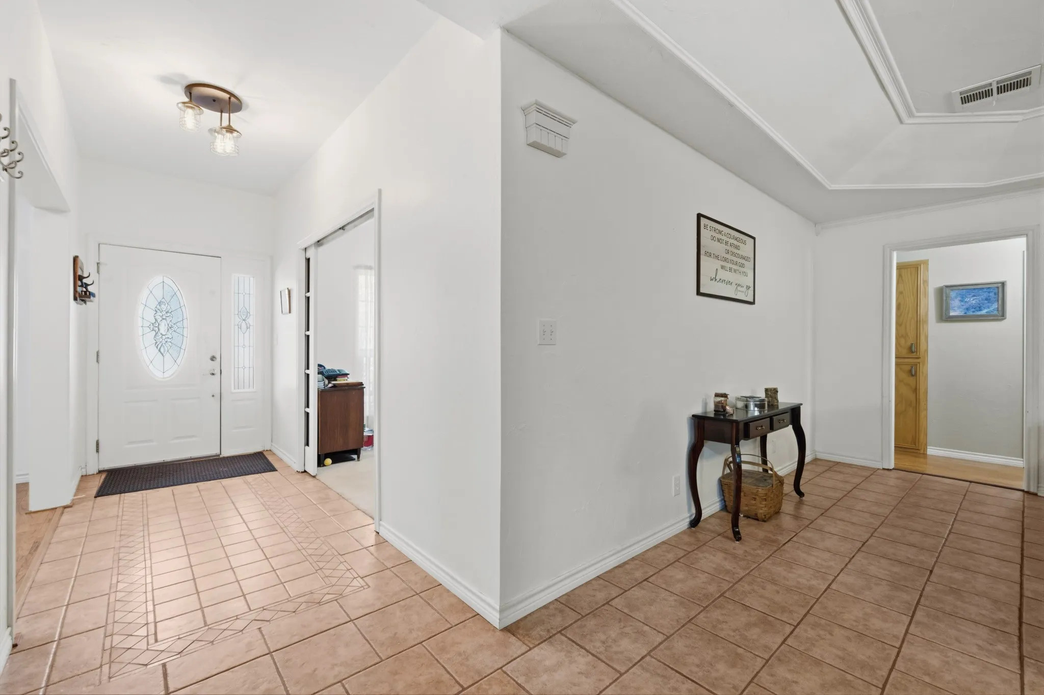 Single Family Residence For Sale in Hill County , 600 Hcr 1248, Whitney, Texas 76692, 4 Bedroom, 2 Bathroom, 2 Garage spaces, 2,241 Sqft, built in 2002, mls#21385315, Real Estate Agent in Whitney, Homes For Sale in Hill county, Homes For Sale in Whitney, Realtor in Whitney Texas, Real Estate Brokerage Independent Realty Texas, Luminita Cordes Realtor
