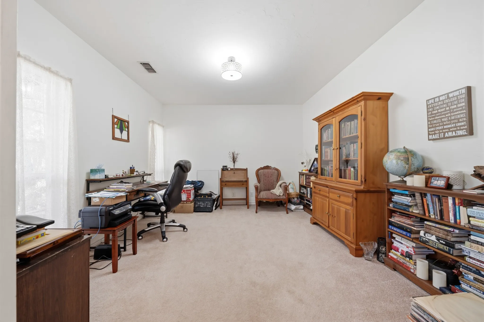 Single Family Residence For Sale in Hill County , 600 Hcr 1248, Whitney, Texas 76692, 4 Bedroom, 2 Bathroom, 2 Garage spaces, 2,241 Sqft, built in 2002, mls#21385315, Real Estate Agent in Whitney, Homes For Sale in Hill county, Homes For Sale in Whitney, Realtor in Whitney Texas, Real Estate Brokerage Independent Realty Texas, Luminita Cordes Realtor