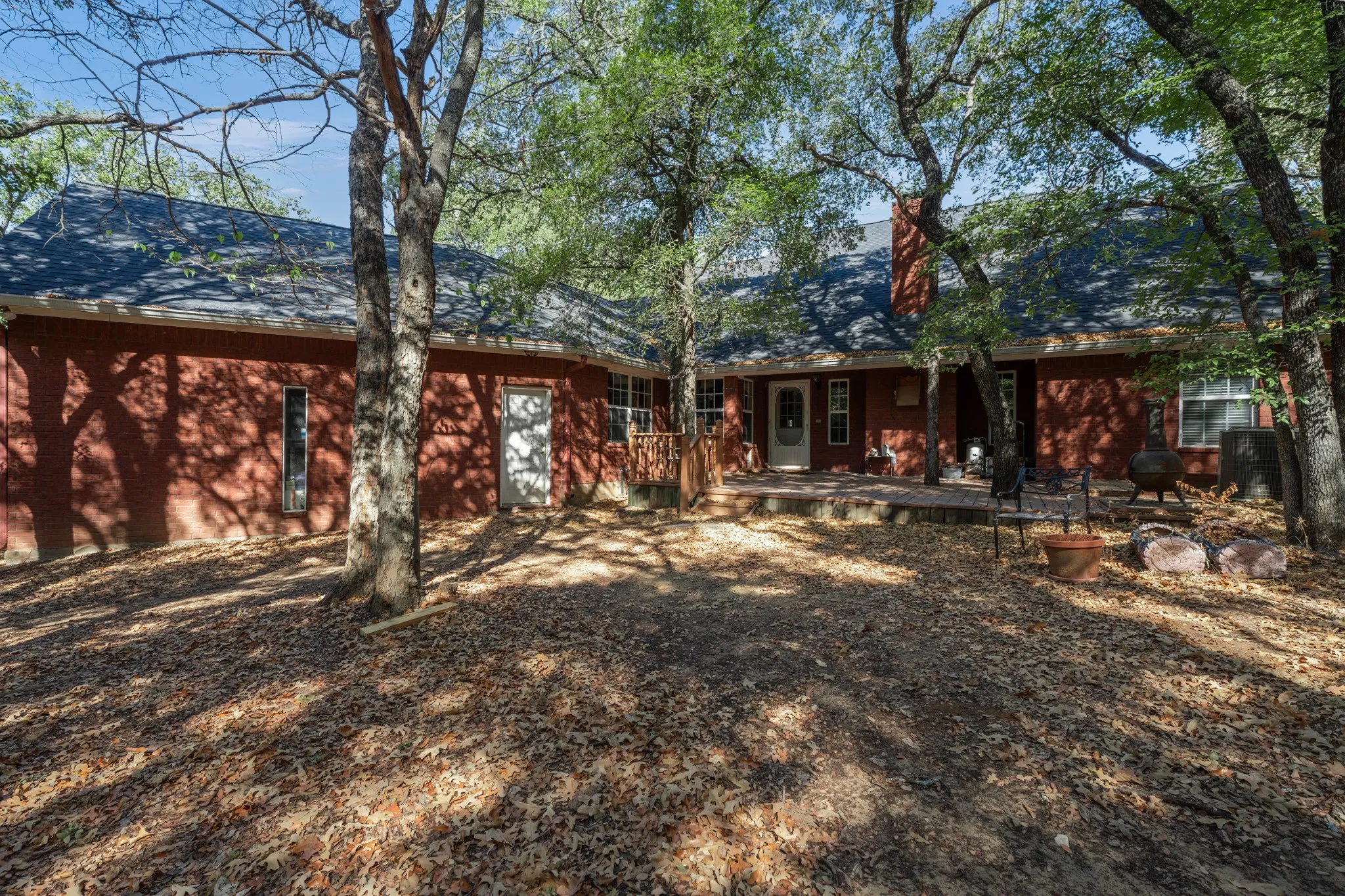 Single Family Residence For Sale in Hill County , 600 Hcr 1248, Whitney, Texas 76692, 4 Bedroom, 2 Bathroom, 2 Garage spaces, 2,241 Sqft, built in 2002, mls#21385315, Real Estate Agent in Whitney, Homes For Sale in Hill county, Homes For Sale in Whitney, Realtor in Whitney Texas, Real Estate Brokerage Independent Realty Texas, Luminita Cordes Realtor
