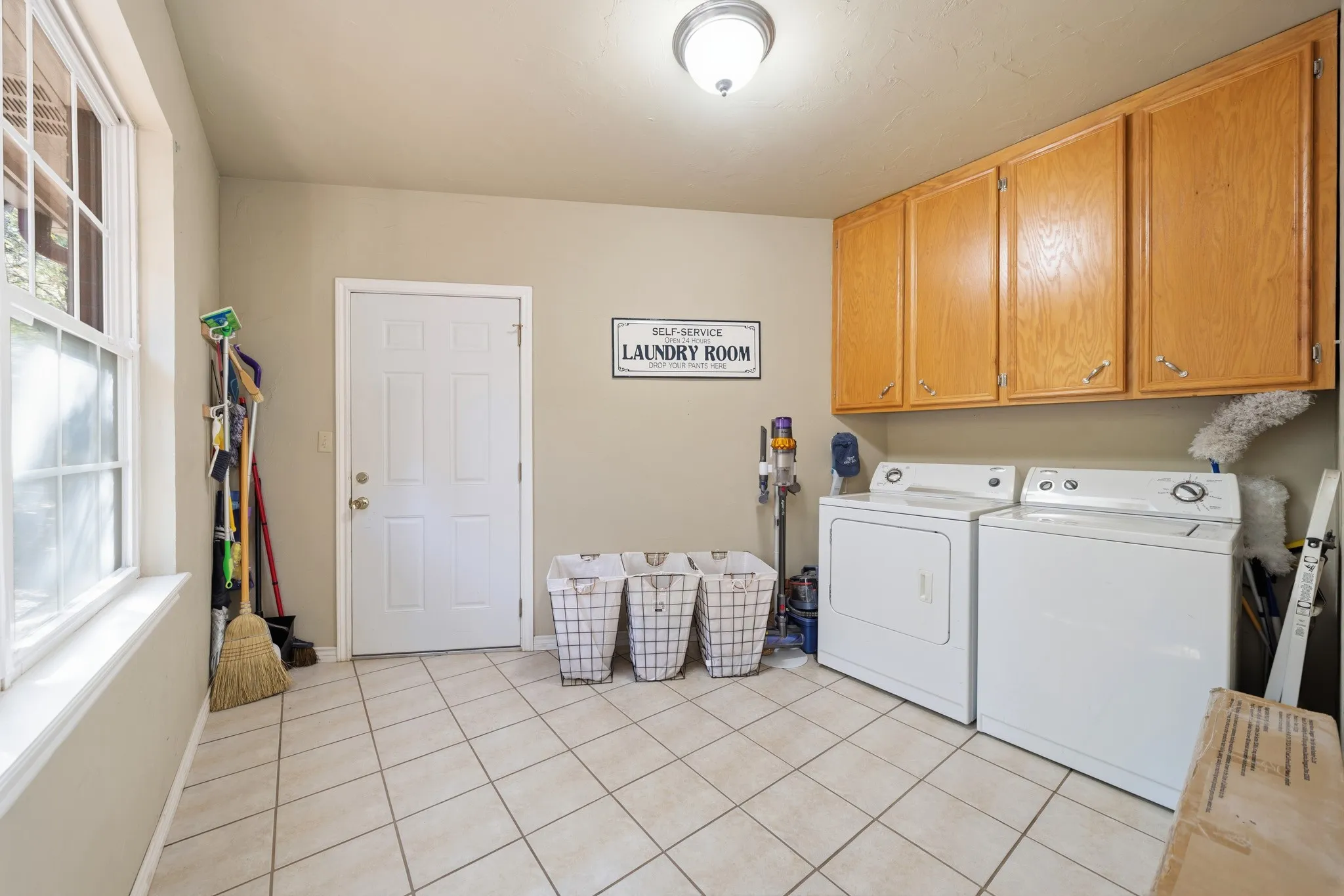 Single Family Residence For Sale in Hill County , 600 Hcr 1248, Whitney, Texas 76692, 4 Bedroom, 2 Bathroom, 2 Garage spaces, 2,241 Sqft, built in 2002, mls#21385315, Real Estate Agent in Whitney, Homes For Sale in Hill county, Homes For Sale in Whitney, Realtor in Whitney Texas, Real Estate Brokerage Independent Realty Texas, Luminita Cordes Realtor