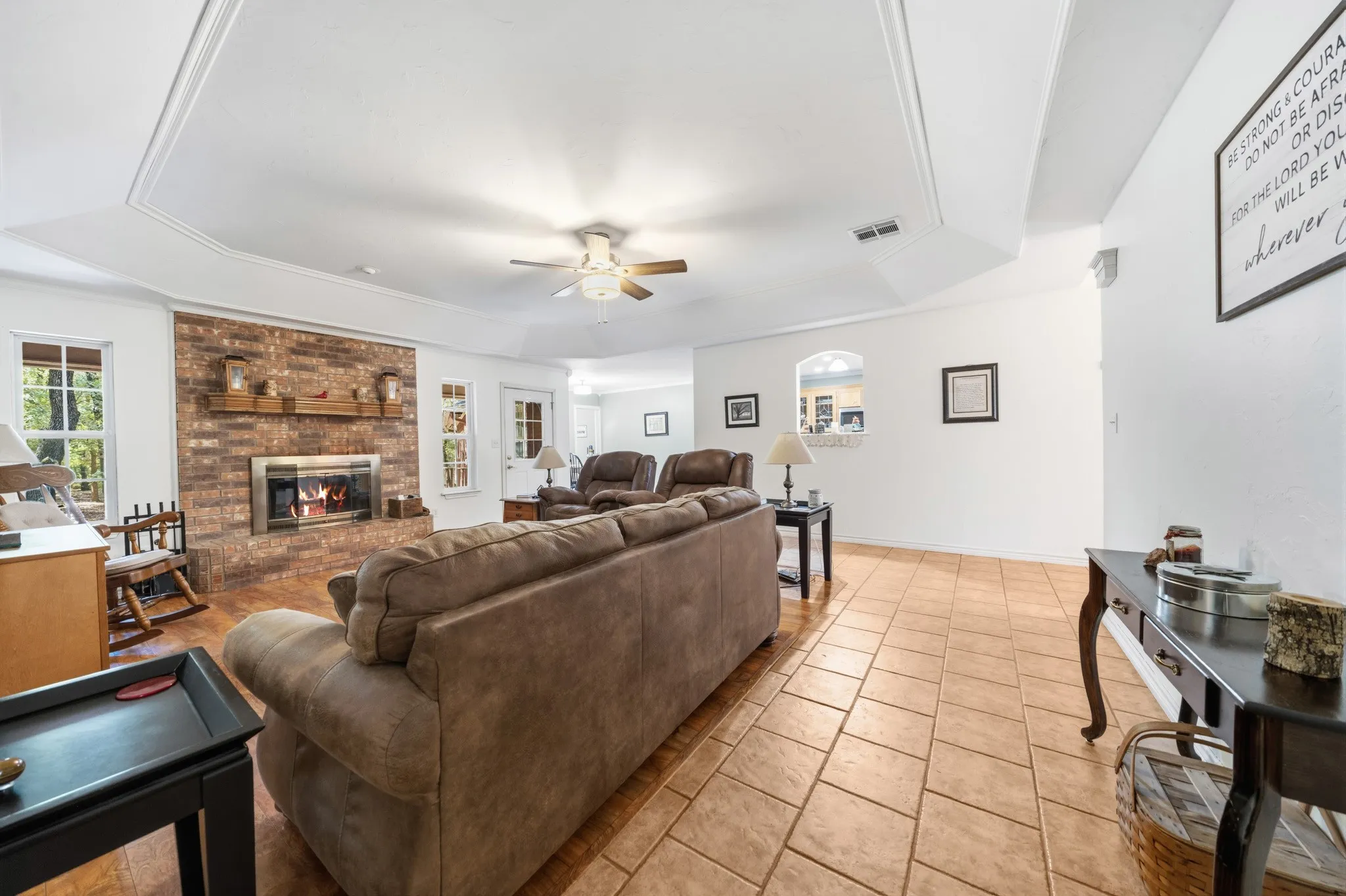 Single Family Residence For Sale in Hill County , 600 Hcr 1248, Whitney, Texas 76692, 4 Bedroom, 2 Bathroom, 2 Garage spaces, 2,241 Sqft, built in 2002, mls#21385315, Real Estate Agent in Whitney, Homes For Sale in Hill county, Homes For Sale in Whitney, Realtor in Whitney Texas, Real Estate Brokerage Independent Realty Texas, Luminita Cordes Realtor